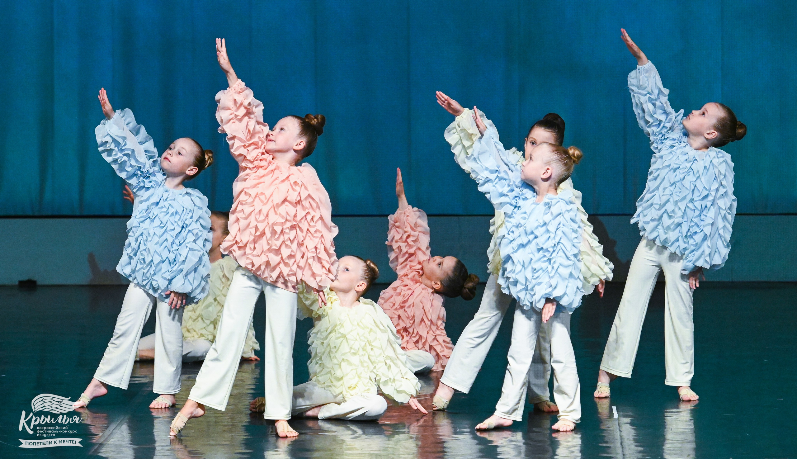 04.06.2025 Всероссийский фестиваль-конкурс искусств «Крылья» г. Санкт- Петербург. Медиастудия Фото Концепт