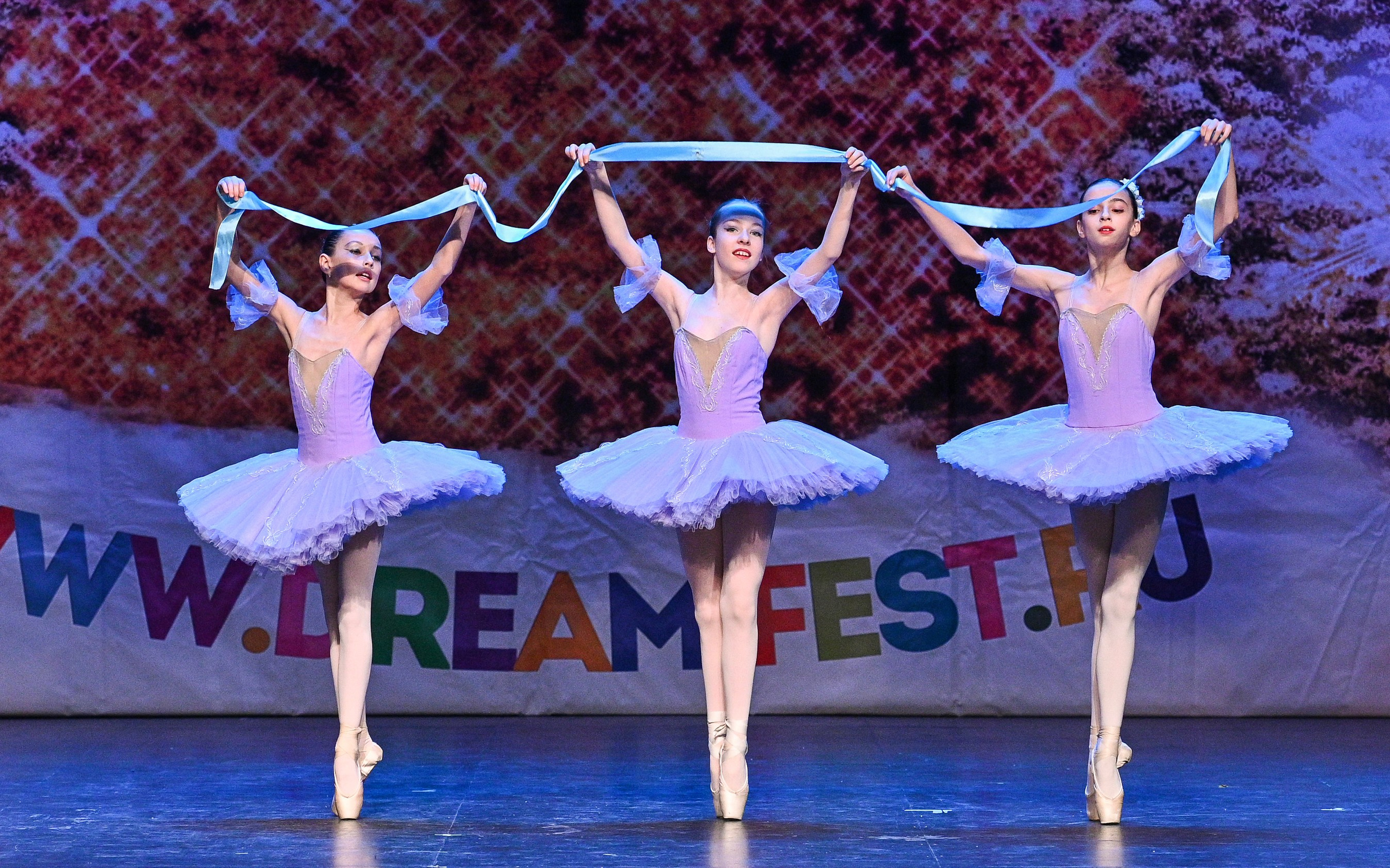 14.11.2024 «Новогодний Звездопад Талантов» Фестивальное движение «Шаг к мечте» г. Москва. Медиастудия Фото Концепт