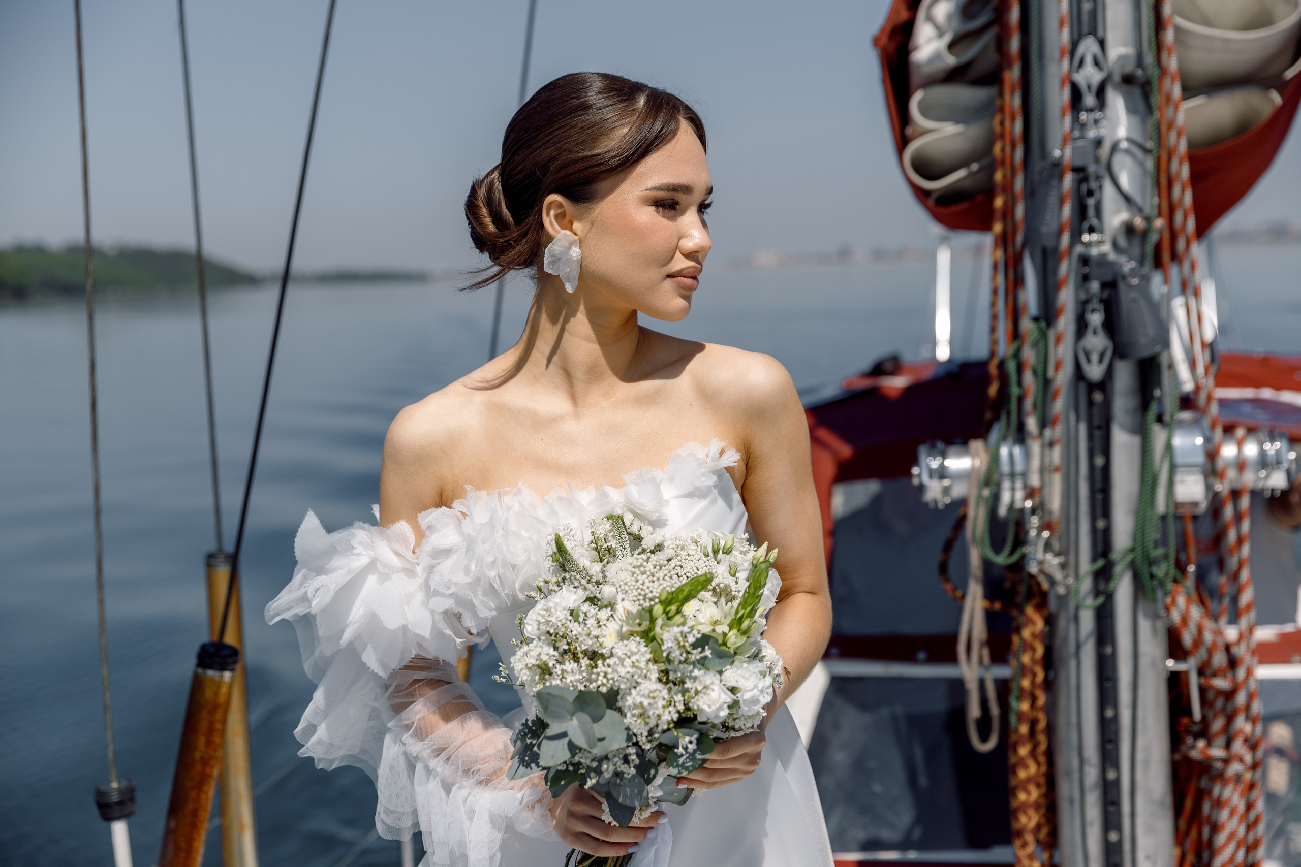 Яхта Омега (Каприз Невесты). Свадебный фотограф Иркутск, репортажный фотограф Иркутск