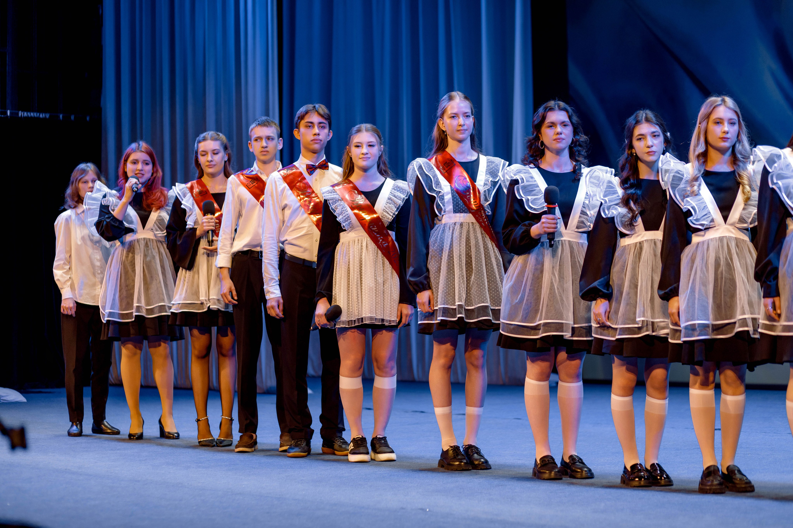 Гимназия 25 — последний звонок (Драм Театр). Свадебный фотограф Иркутск, репортажный фотограф Иркутск
