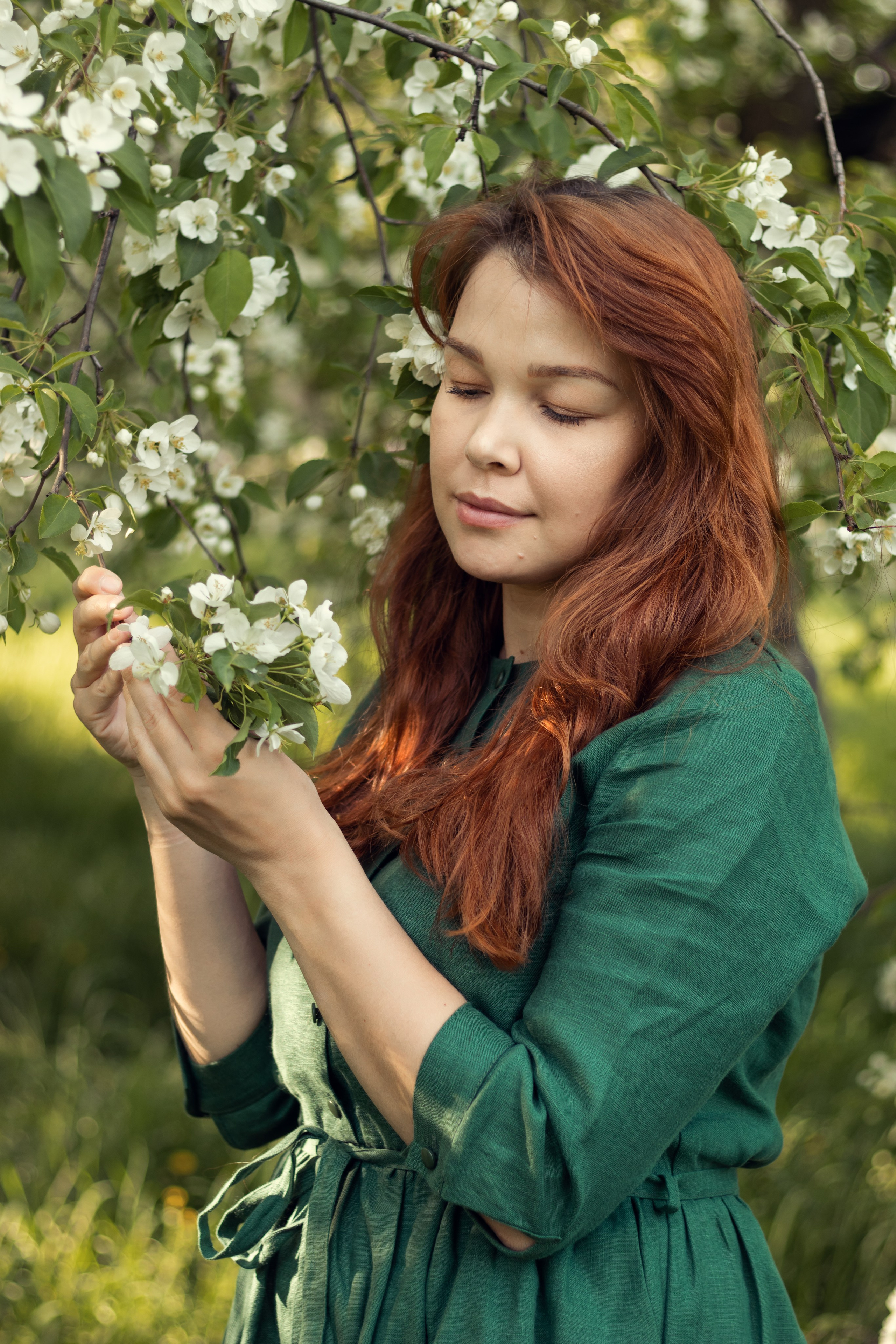 Цветущая майская семья