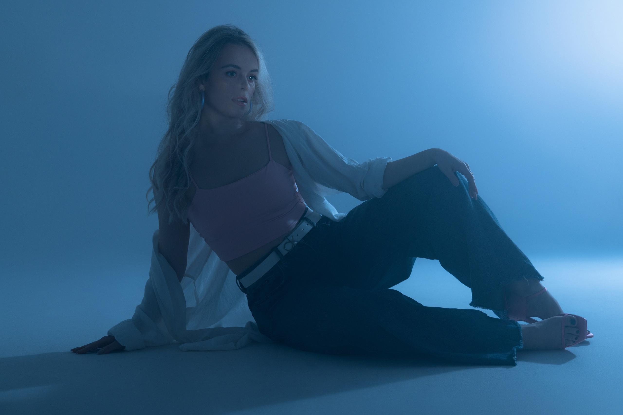 Женская фотосессия на циклораме. Портретный и репортажный фотограф в Сочи Рамодина Юлия