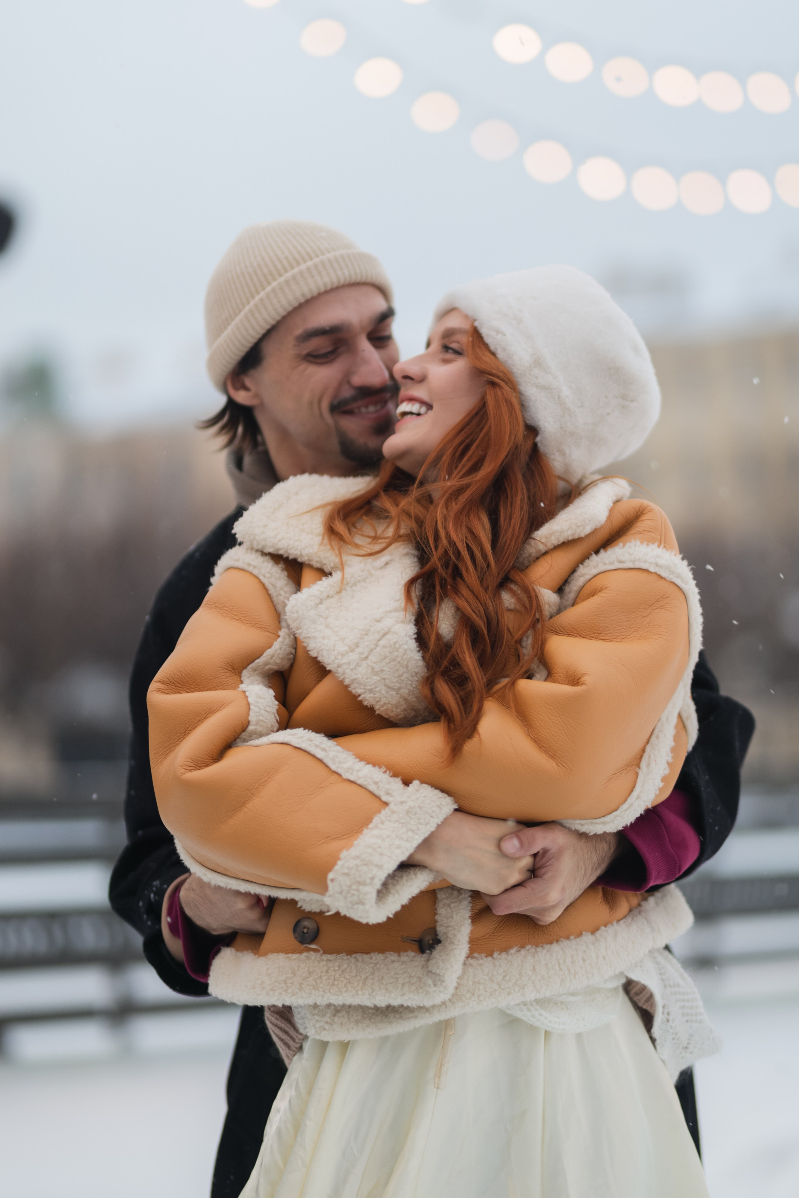 Лавстори Леси и Никиты на катке. Свадебный фотограф Беларусь Ольга Козыренко