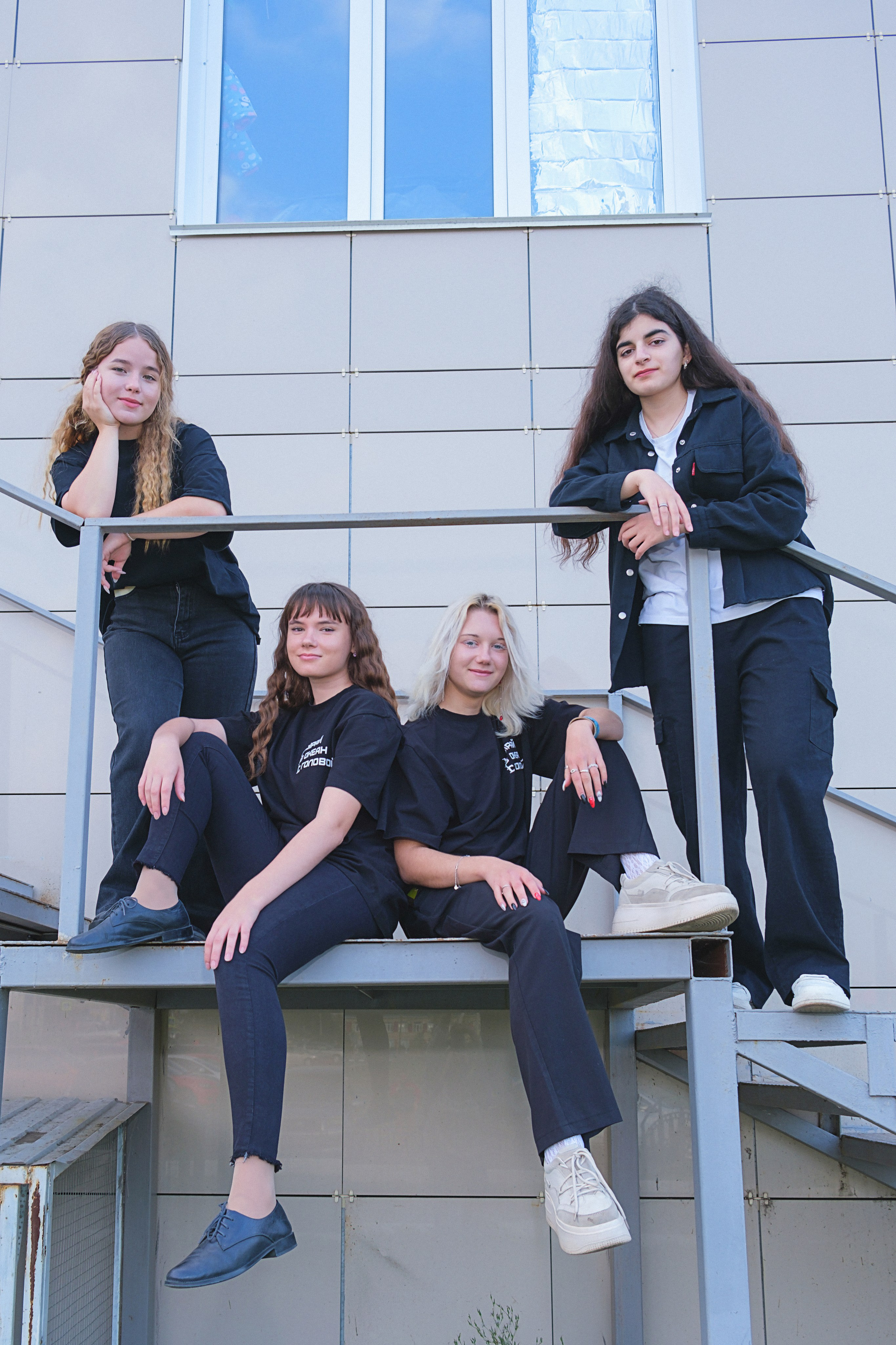 Выпускной альбом 2024. Фотограф и видеограф в Омск/Москва Сащенко Лера