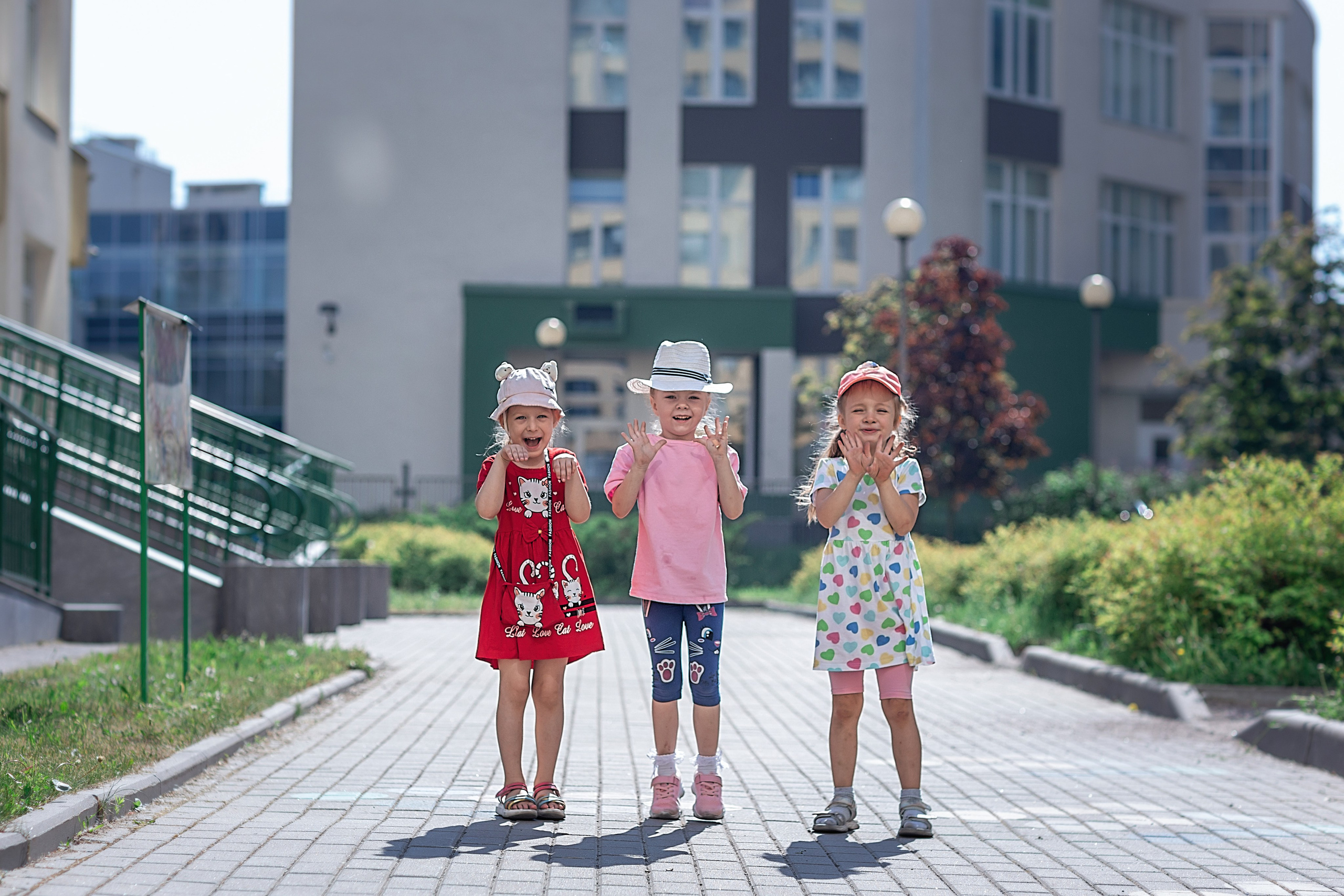 Весна в саду_2024 год. Семейный фотограф в Санкт-Петербурге