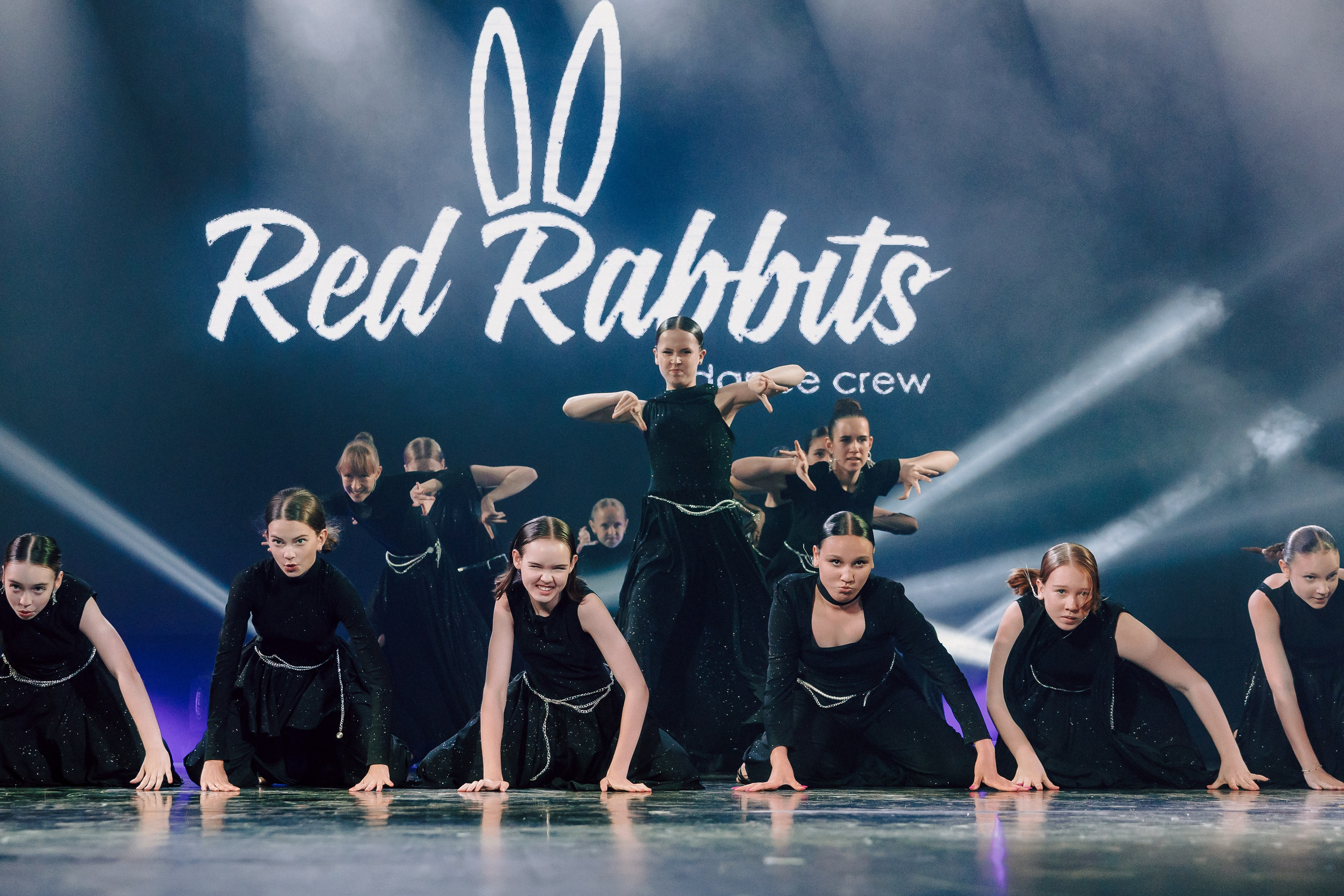 Отчётный концерт танцевальной школы «Red Rabbits» 2025. Лёшка Варзегов — фотограф