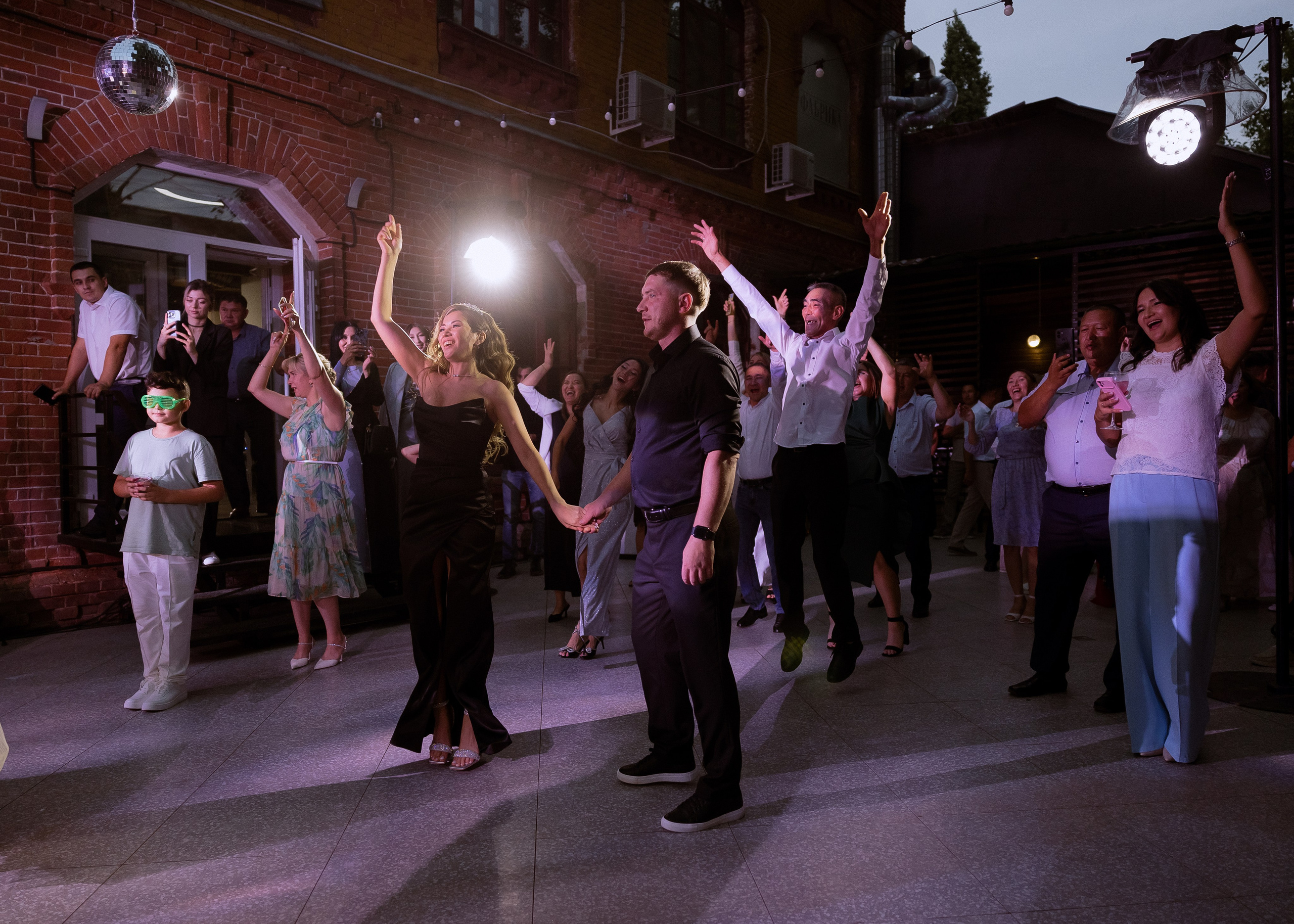 Дмитрий и Алита. Фотограф Эмиль Исякаев