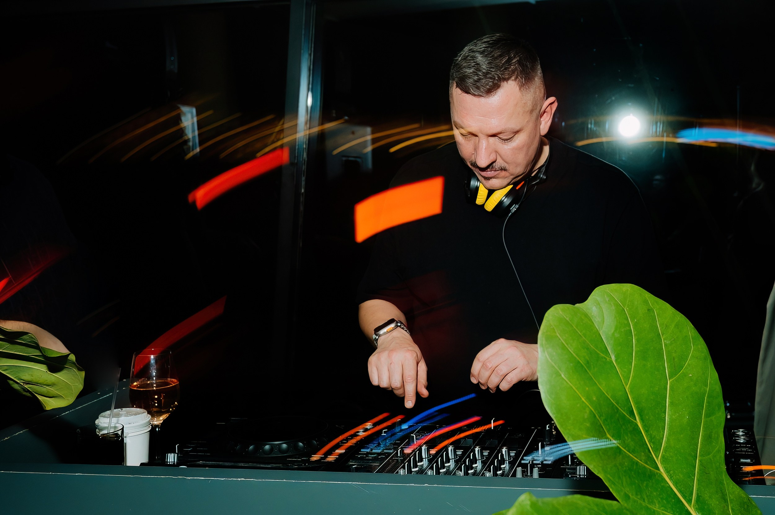 День Рождения DJ Андрей Вакуленко в Магадан. Коммерческий фотограф в Санкт-Петербурге Анна Кобзарь