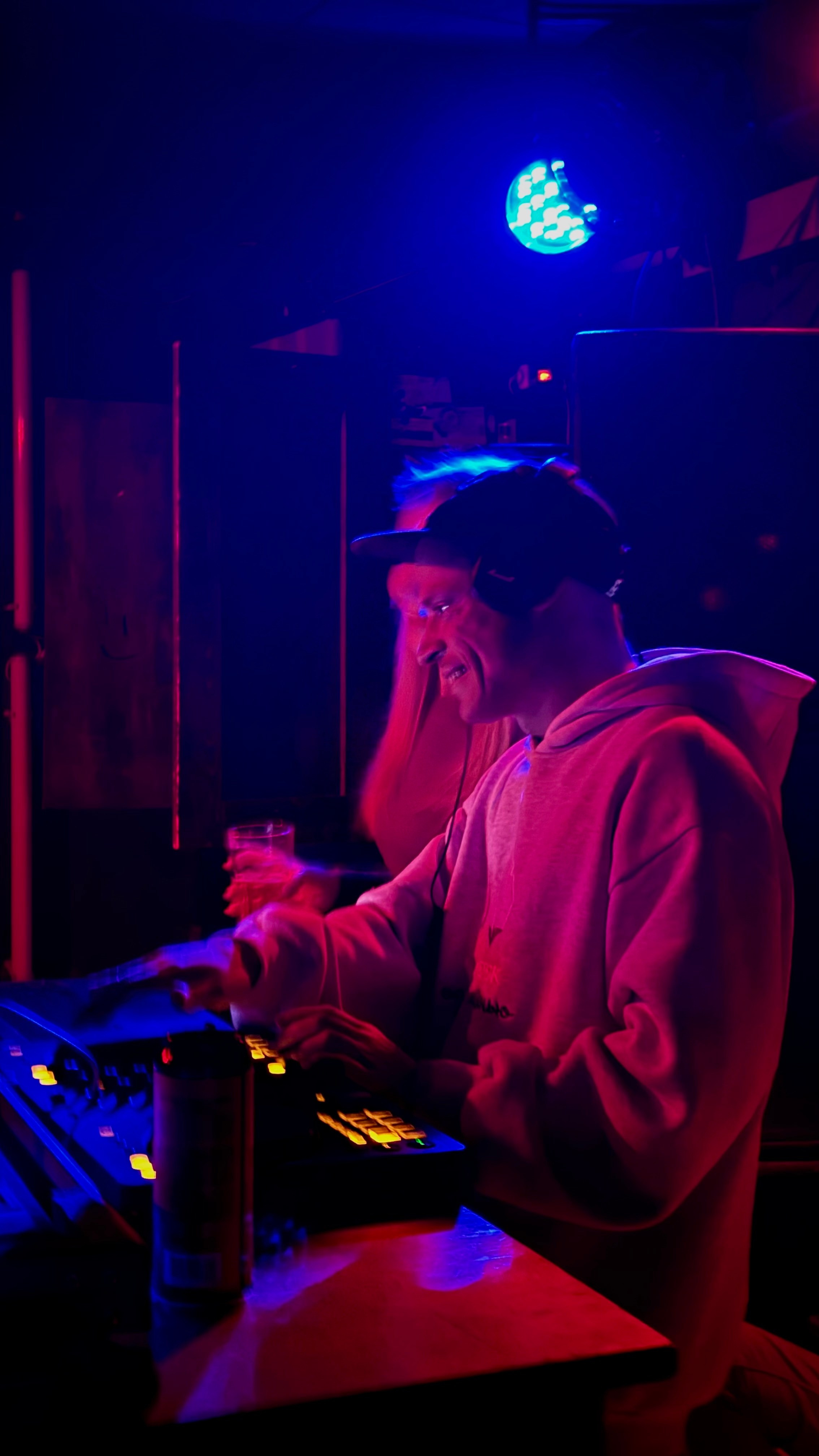 6.09.2025. Фотограф видеограф в Москве и Московской области Саша Секрет