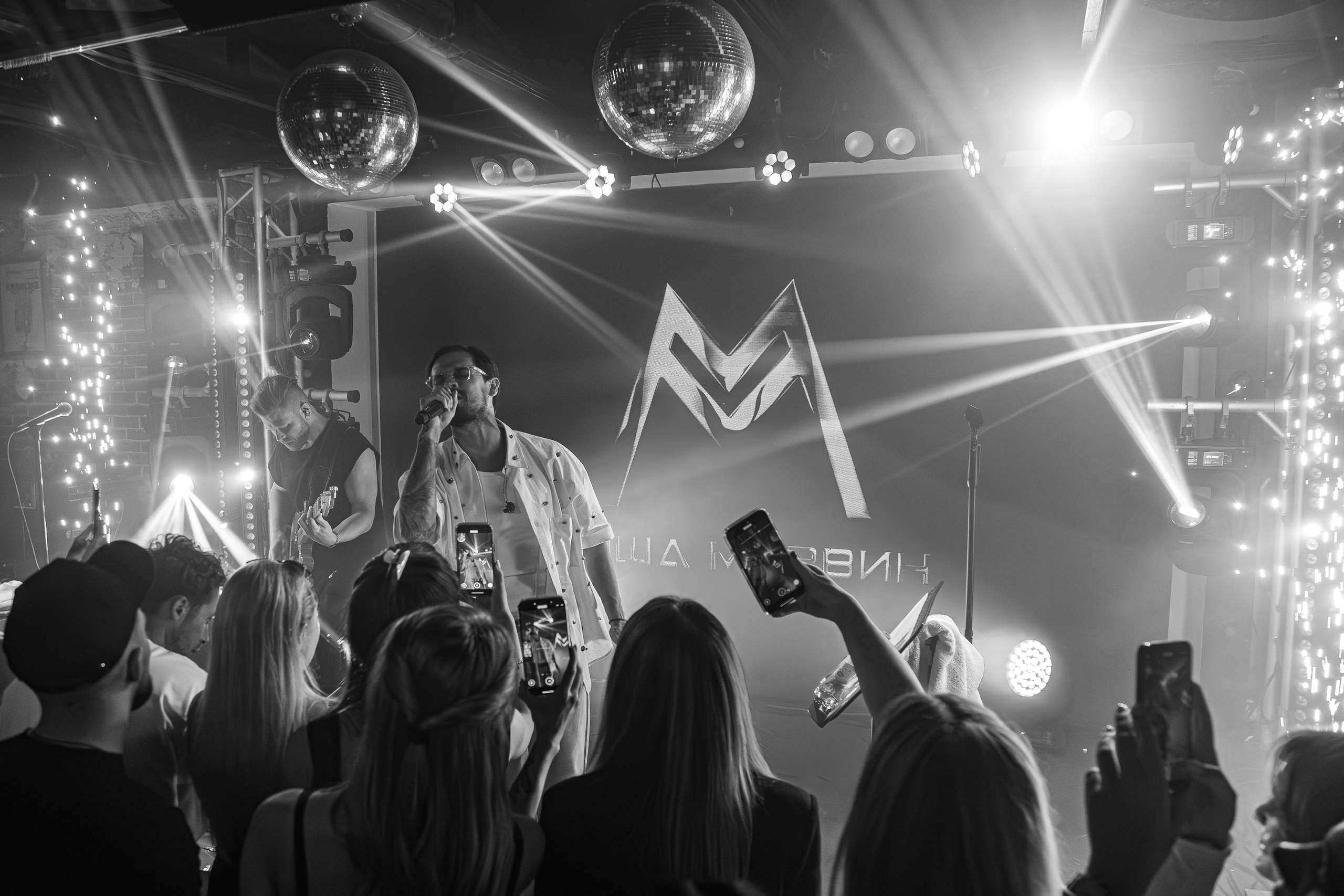 «МИША МАРВИН"_Чайка на пляже_Ялта_14.06.2025. Аминов Руслан | Фотограф