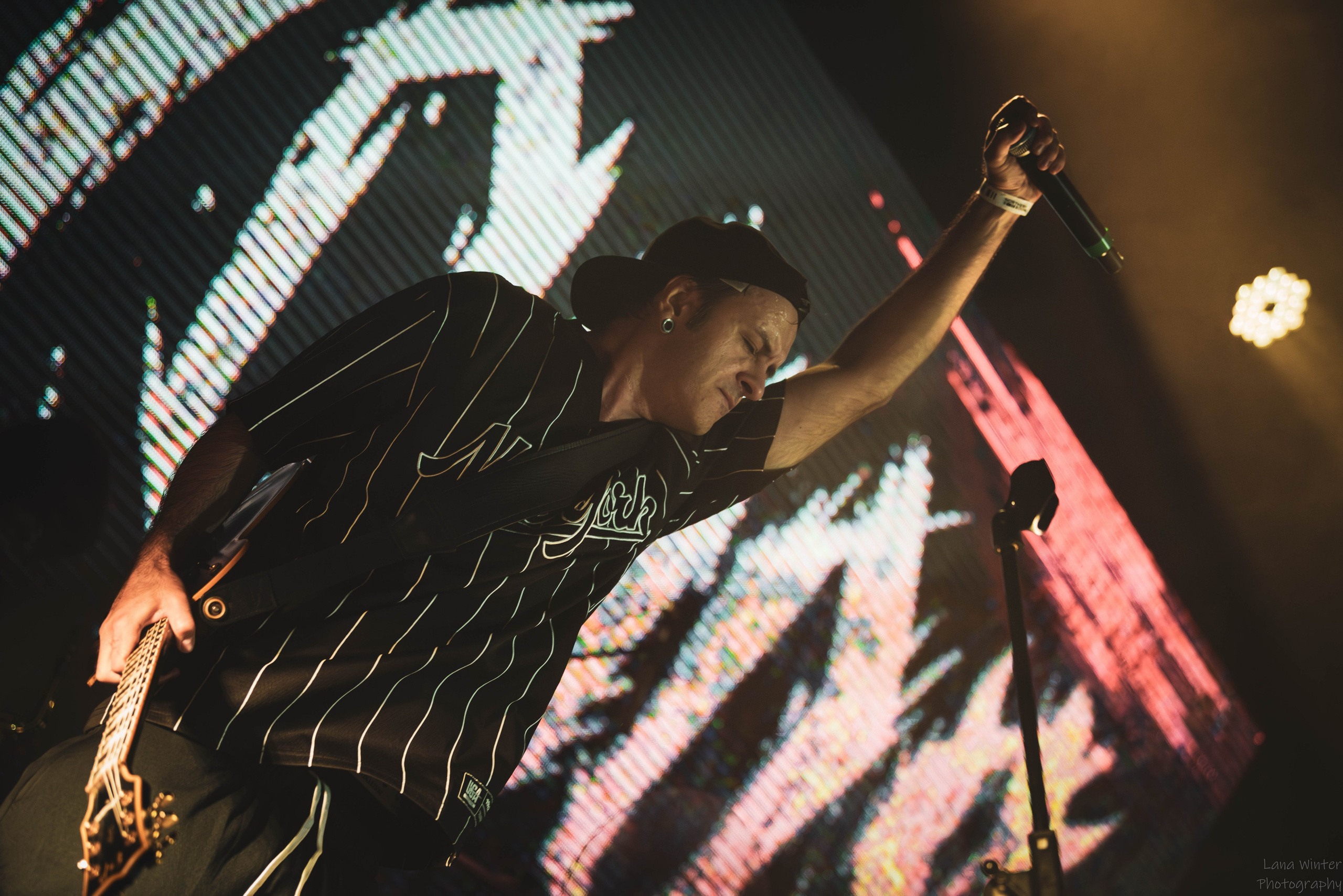 7000$ (29 июня 2025 года, Москва, клуб Урбан). Фотограф Светлана Блинова, Москва и Московская область