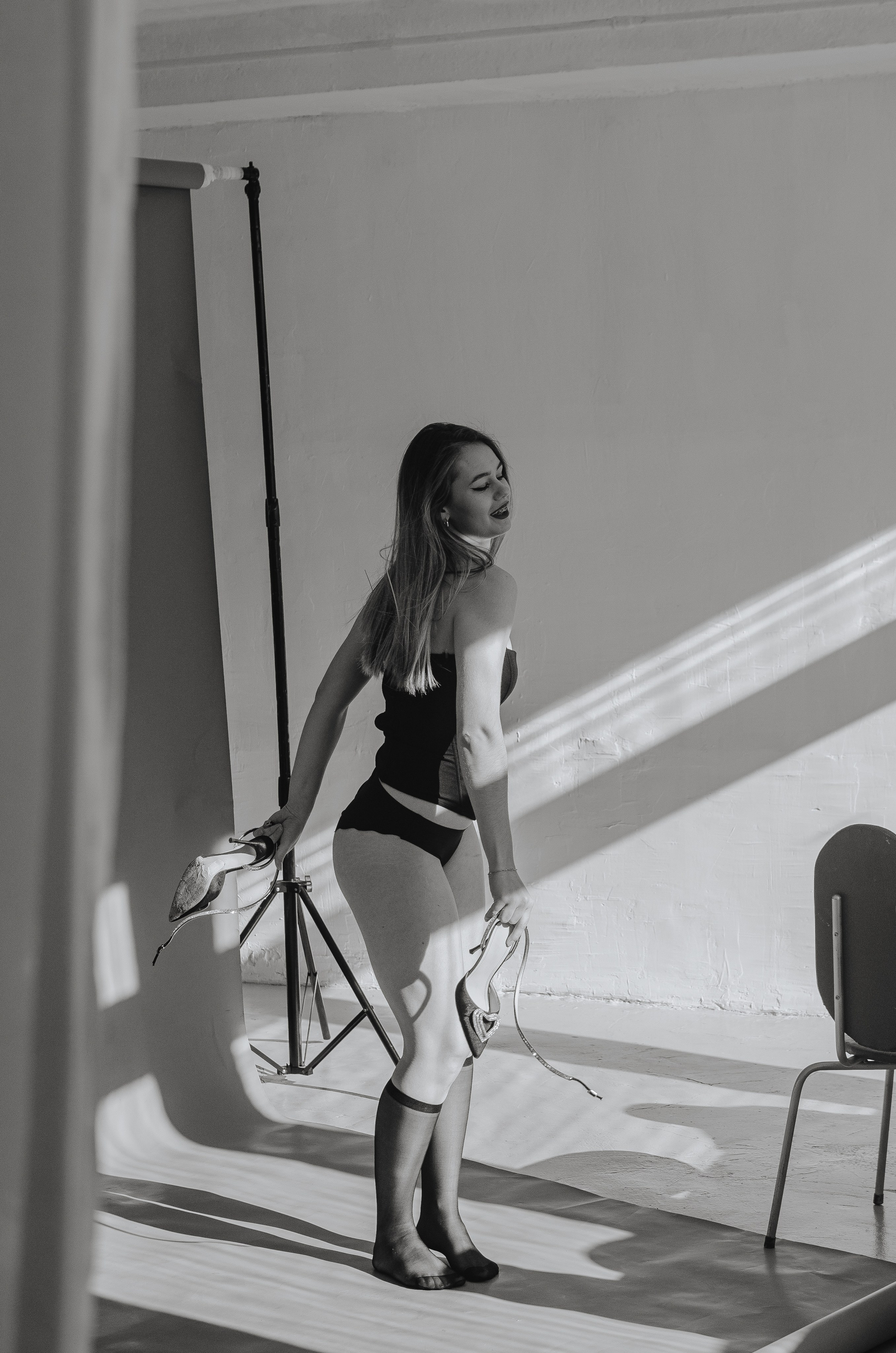 Женская фотосессия в стиле минимализм. Денисова Аля — фотограф для парных съемок и индивидуальных историй в Барнауле