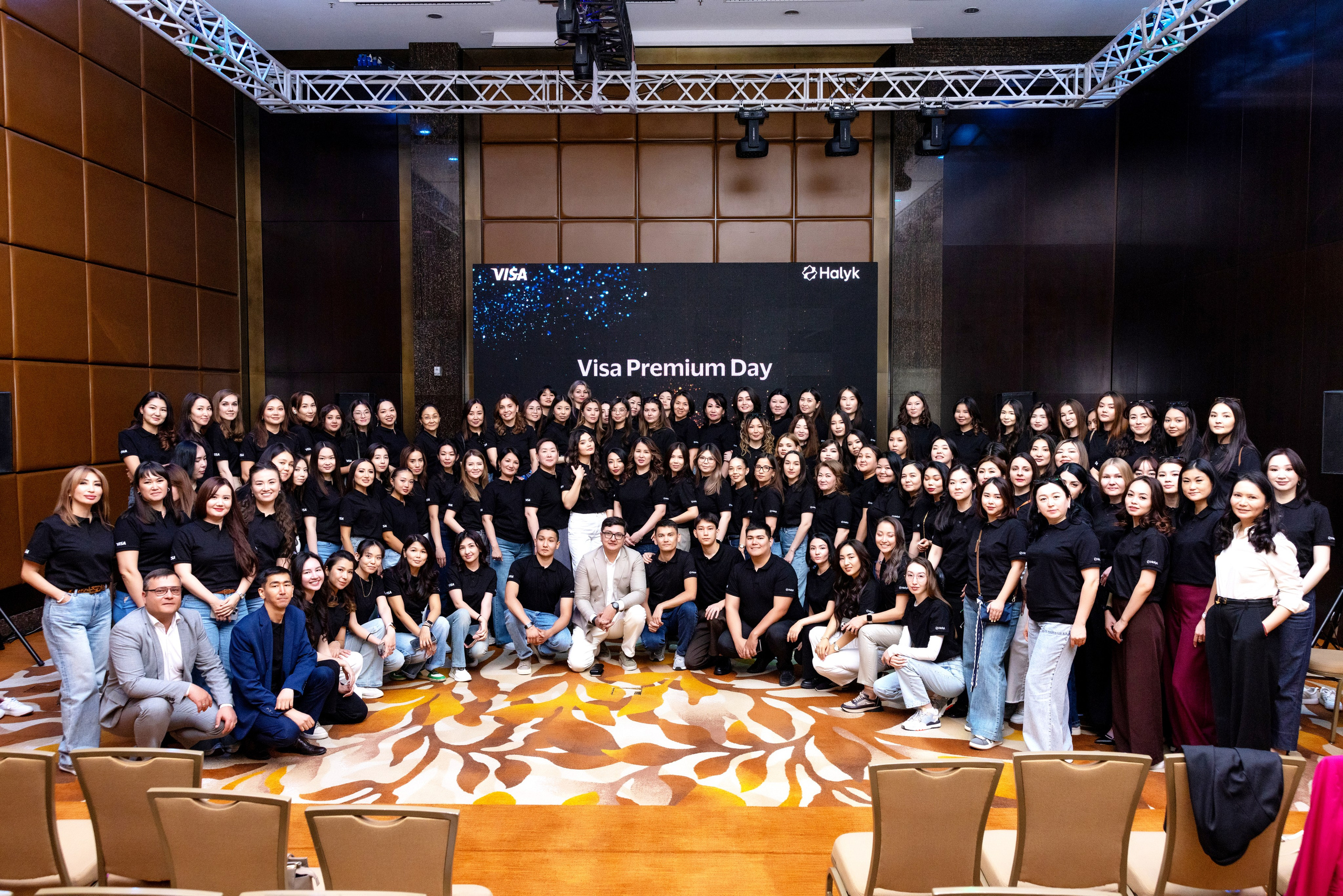 Тренинг Visa & Halyk Bank. Кристина Шнайдер репортажный фотограф Алматы