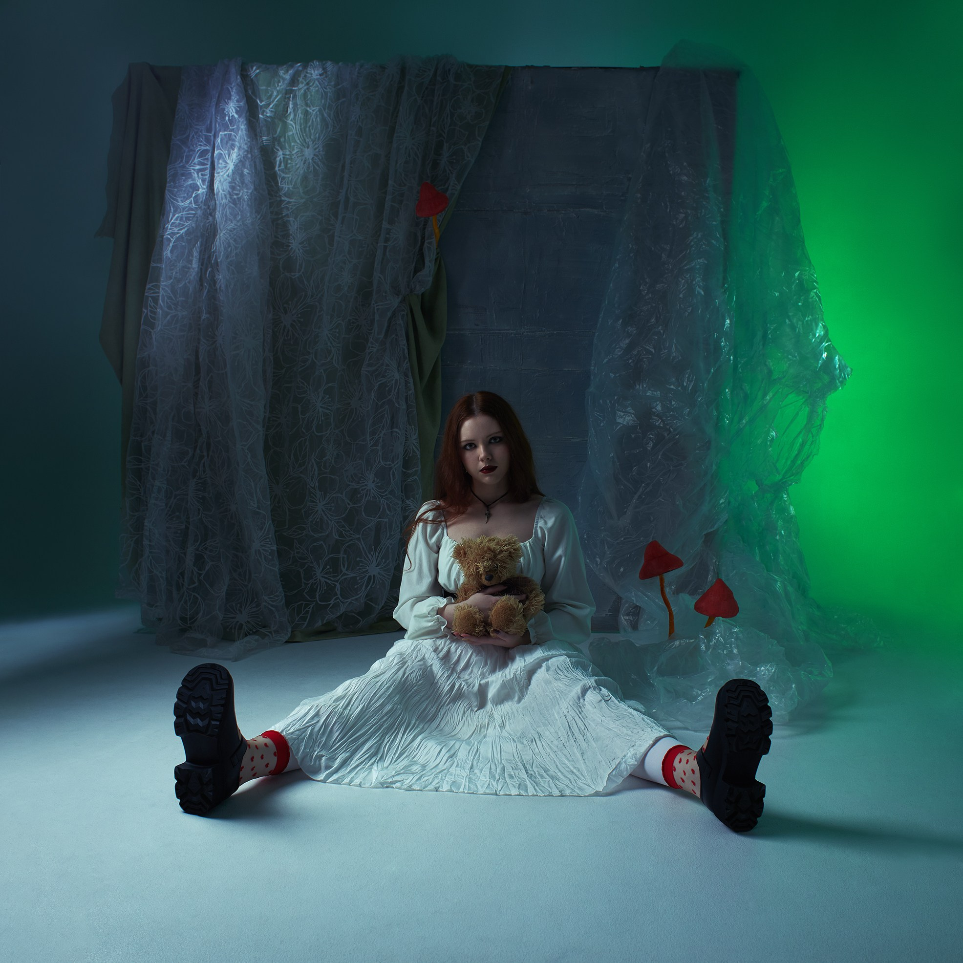 Фотосессия «Алиса в стране кошмаров». Арт-фотограф в Екатеринбурге