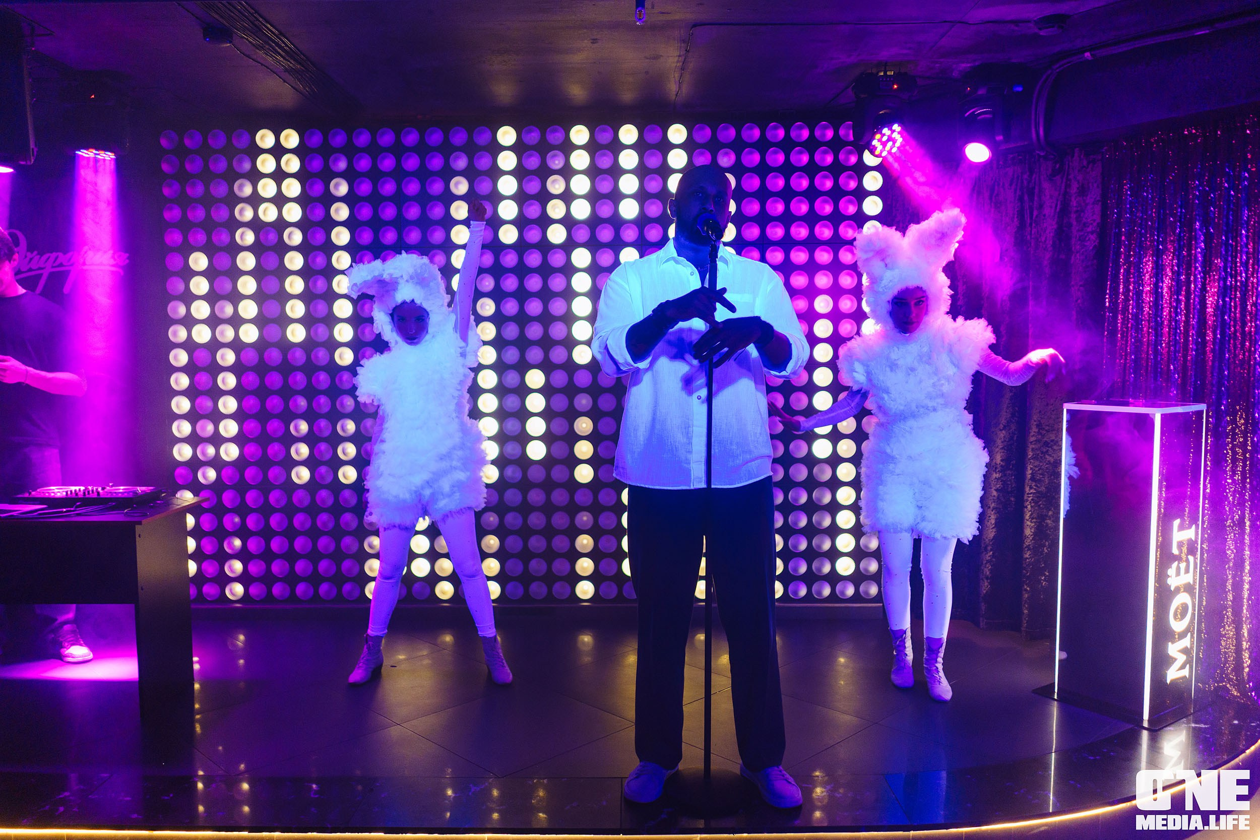 Фоторепортаж из караоке-клуба Эйфория. One Media Life: фоторепортажи, фотоотчеты с мероприятий и заведений