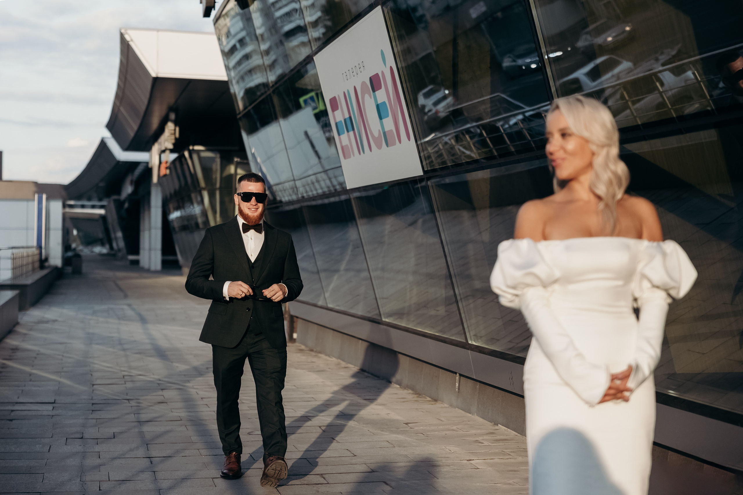 Александр и Елена (сборы, ресторан). Фотограф свадебный семейный в Красноярске Шукшина Наталья