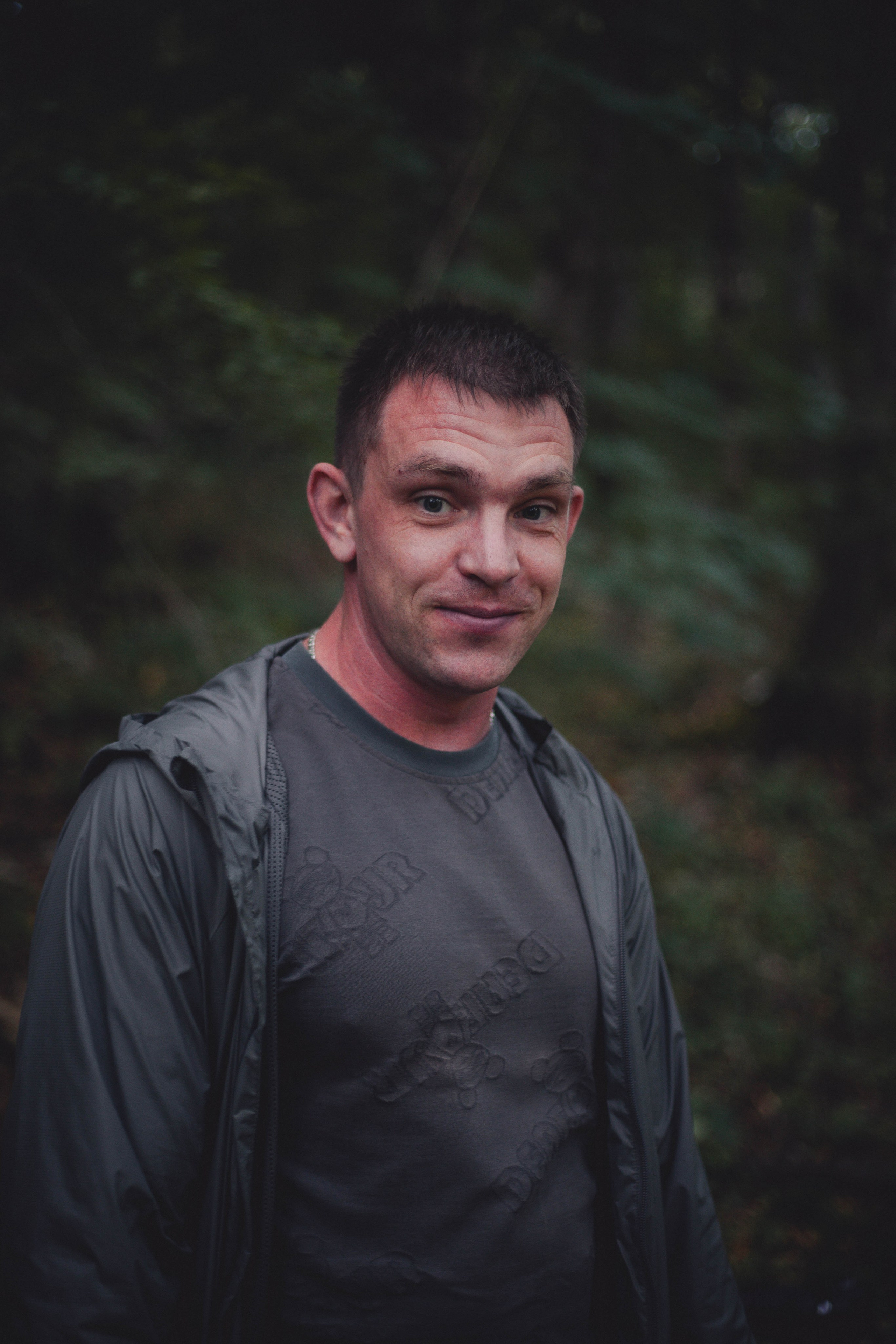 Клип. Уличный фотограф Города N