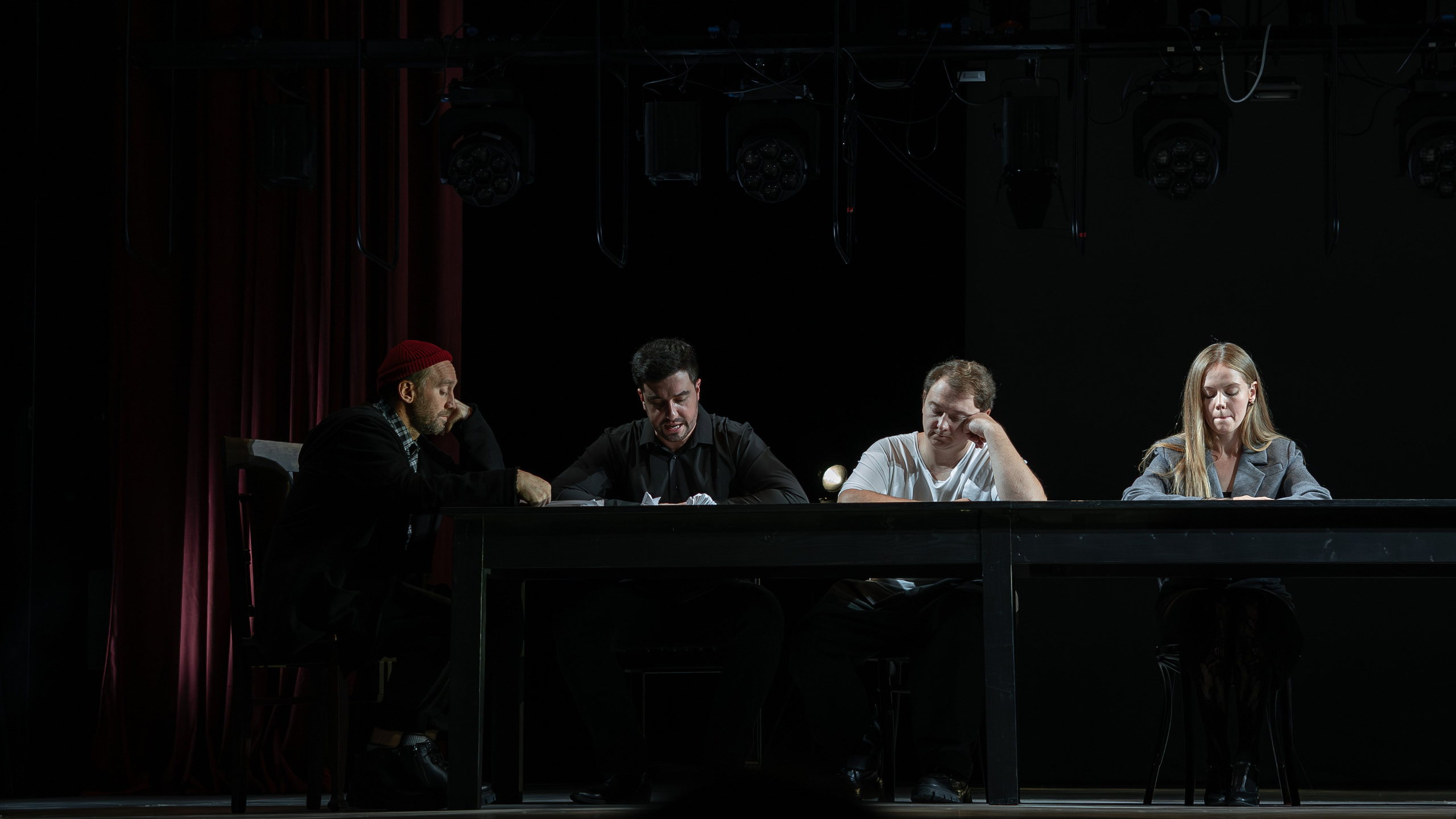 Театр Юного Зрителя «Маленькие трагедии». Фотограф Марк Файзулин