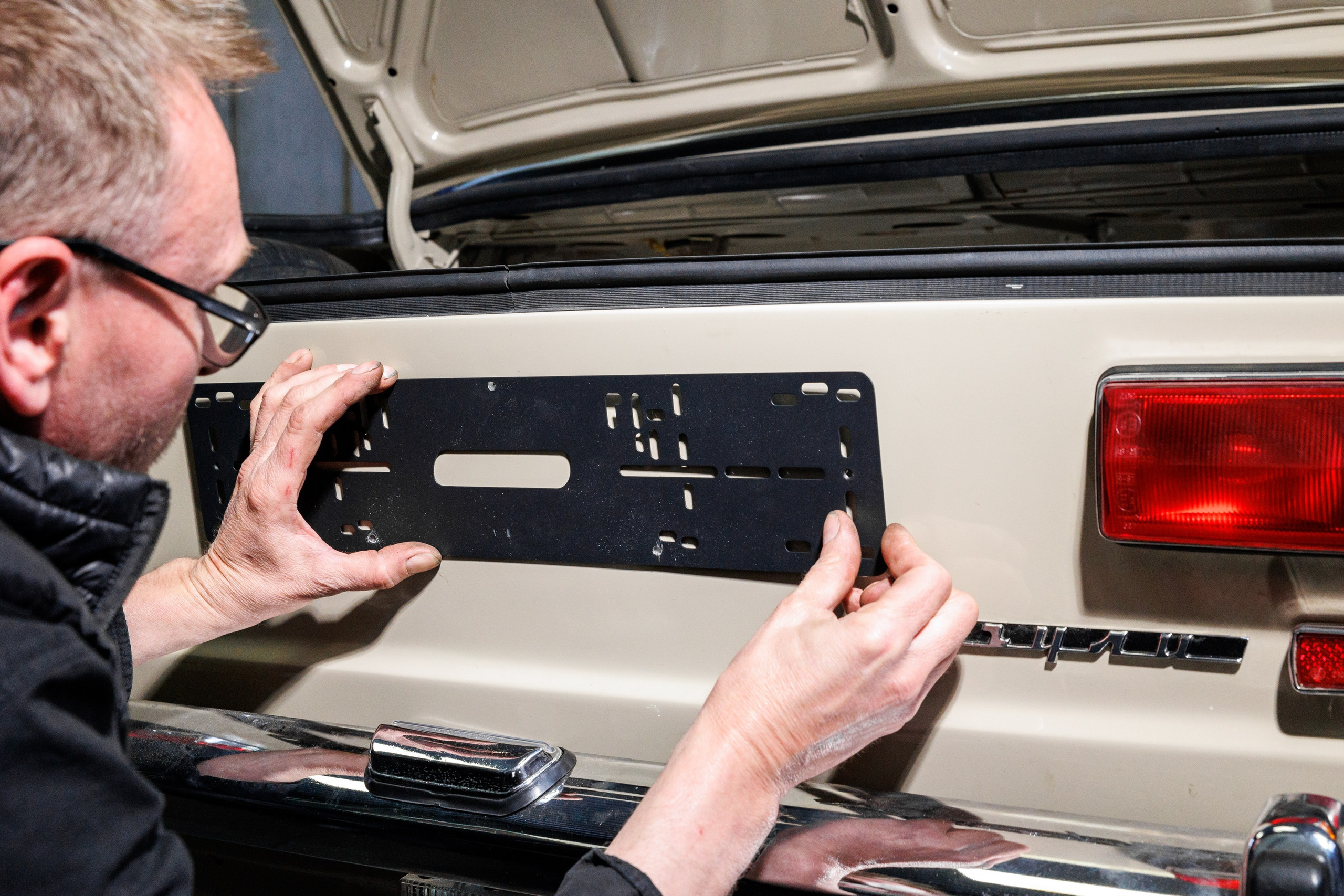 Автомобильная фотосъемка ВАЗ 2101 после реставрации в Бюро "Наследие"