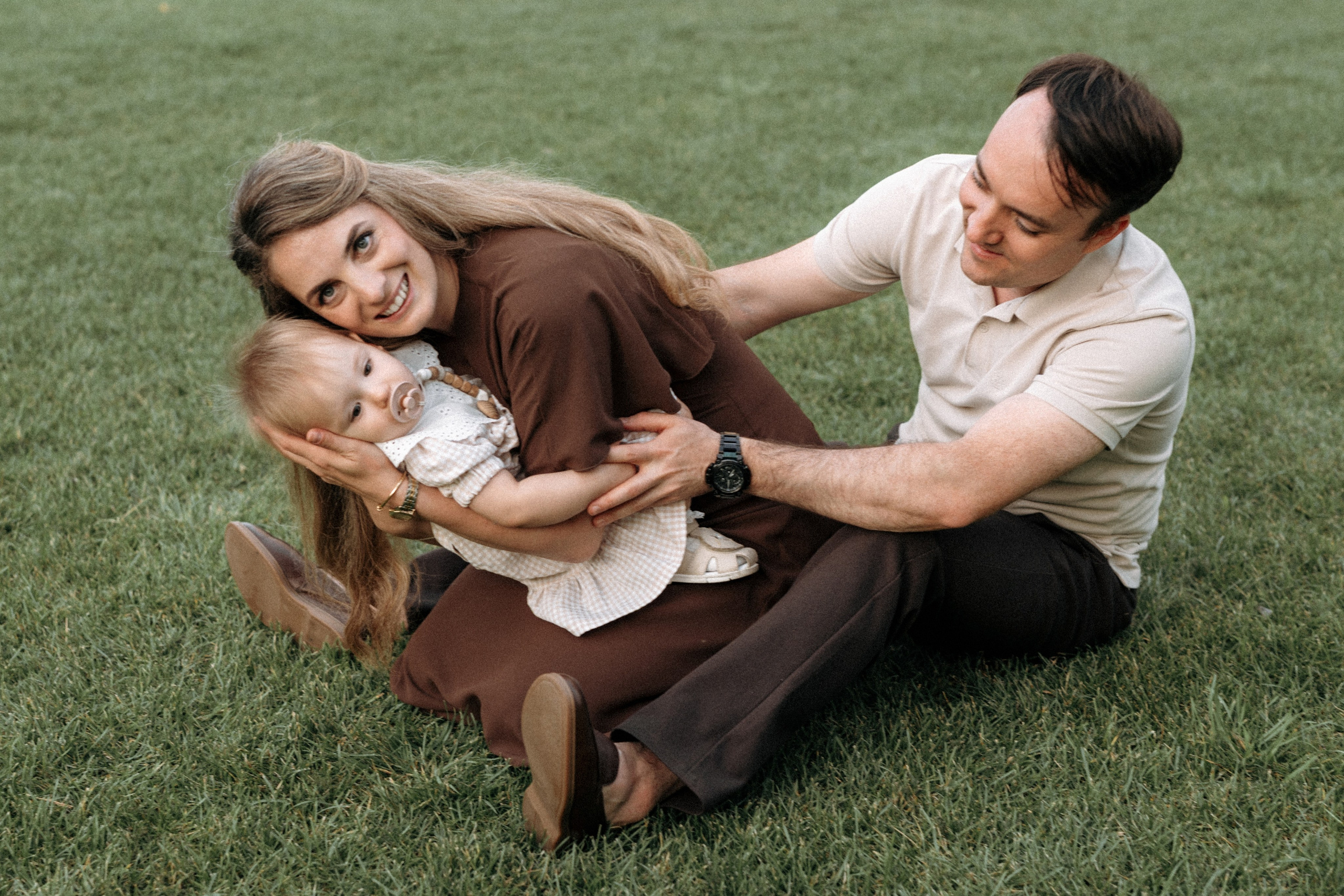 Семейная фотосессия на берегу реки для Миши, Тани, Сони и Таи. Свадебный фотограф в Тамбове Павел Четвертков