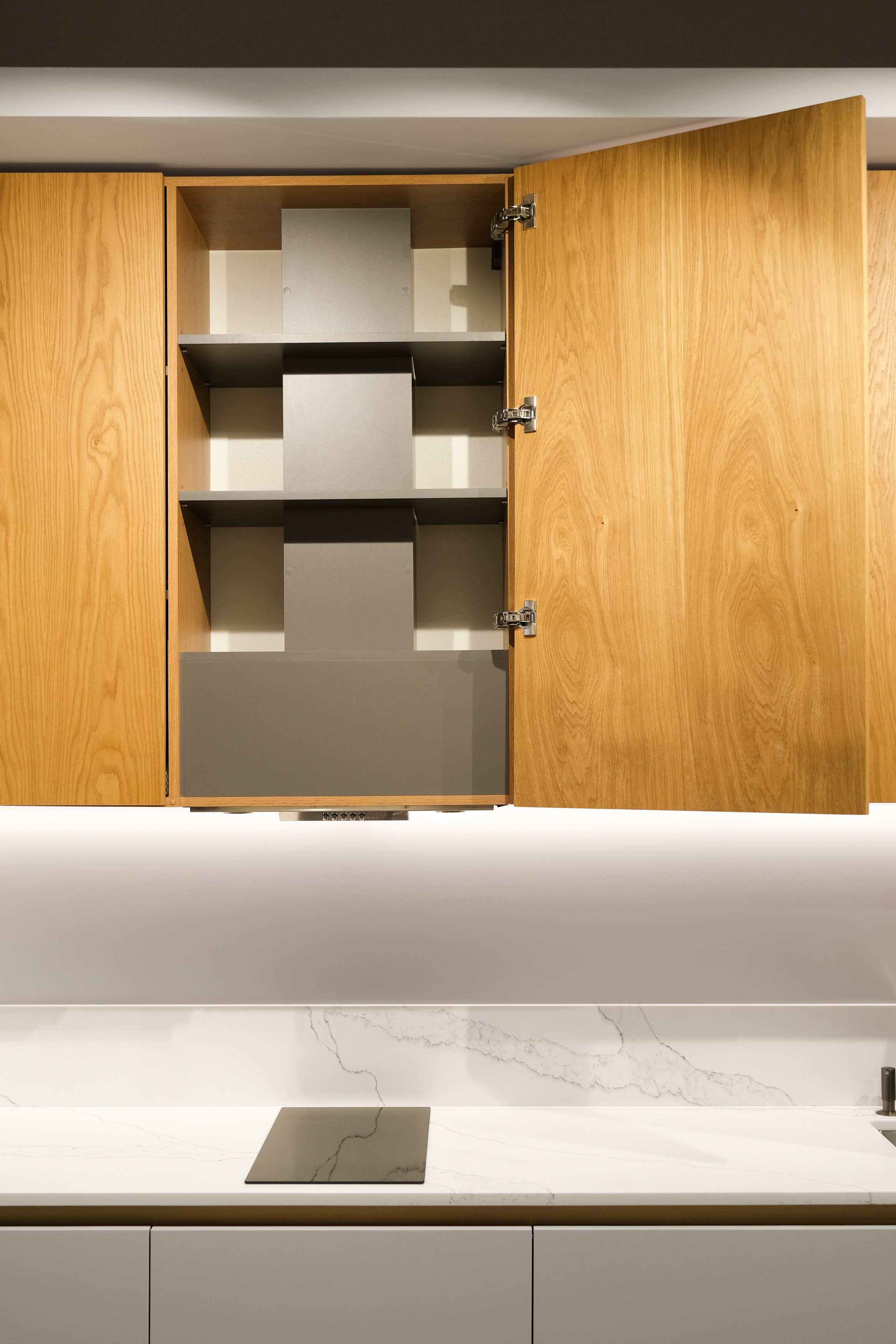 Салон Розы Люксембург 19 | Мебель на заказ в Томске. ГУДРУМ — Мебель на заказ в Томске | Кухни | Шкафы | Стулья и Столы