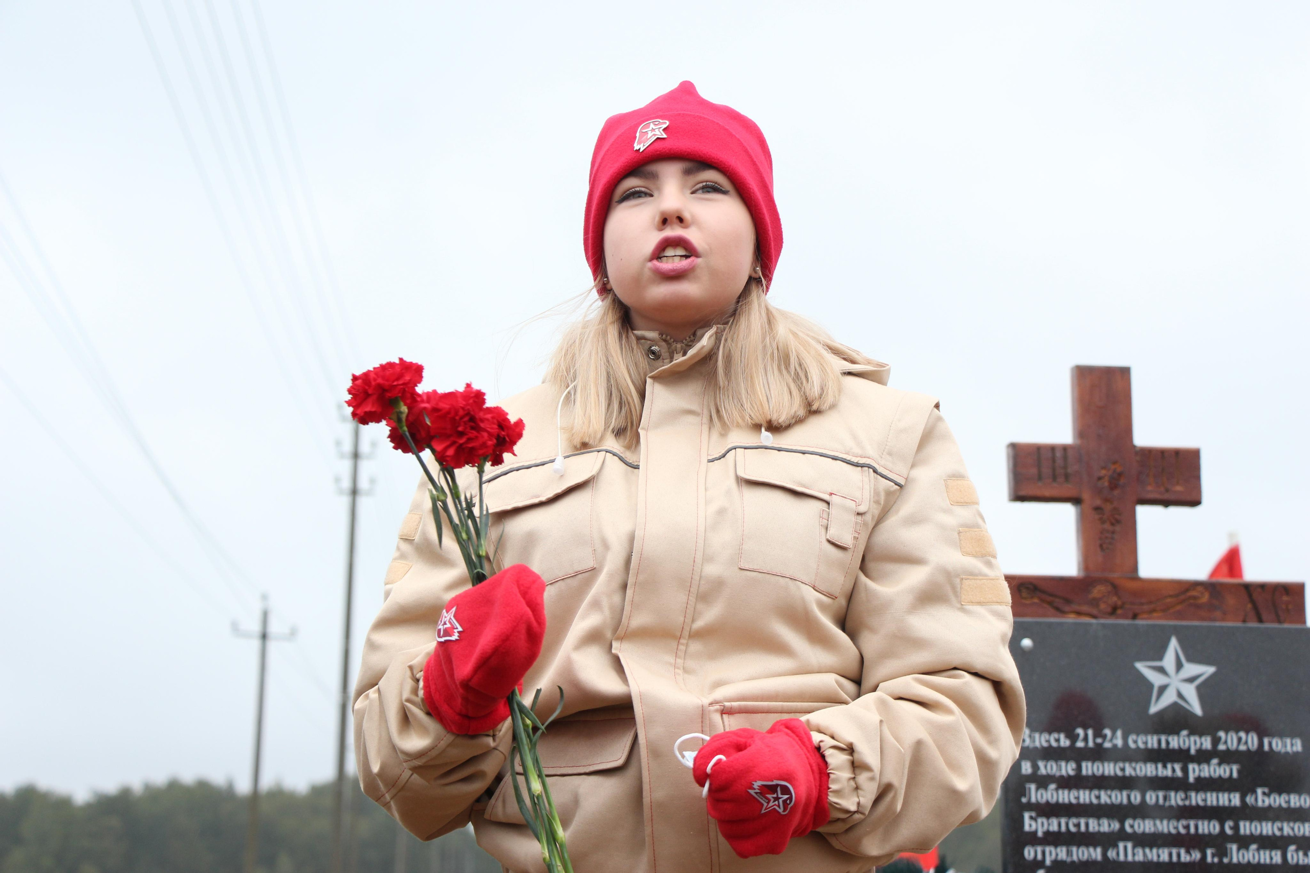 Открытие памятника на месте нахождения 109 останков бойцов ВОВ. Мария Ткаченко. Документальная фотография