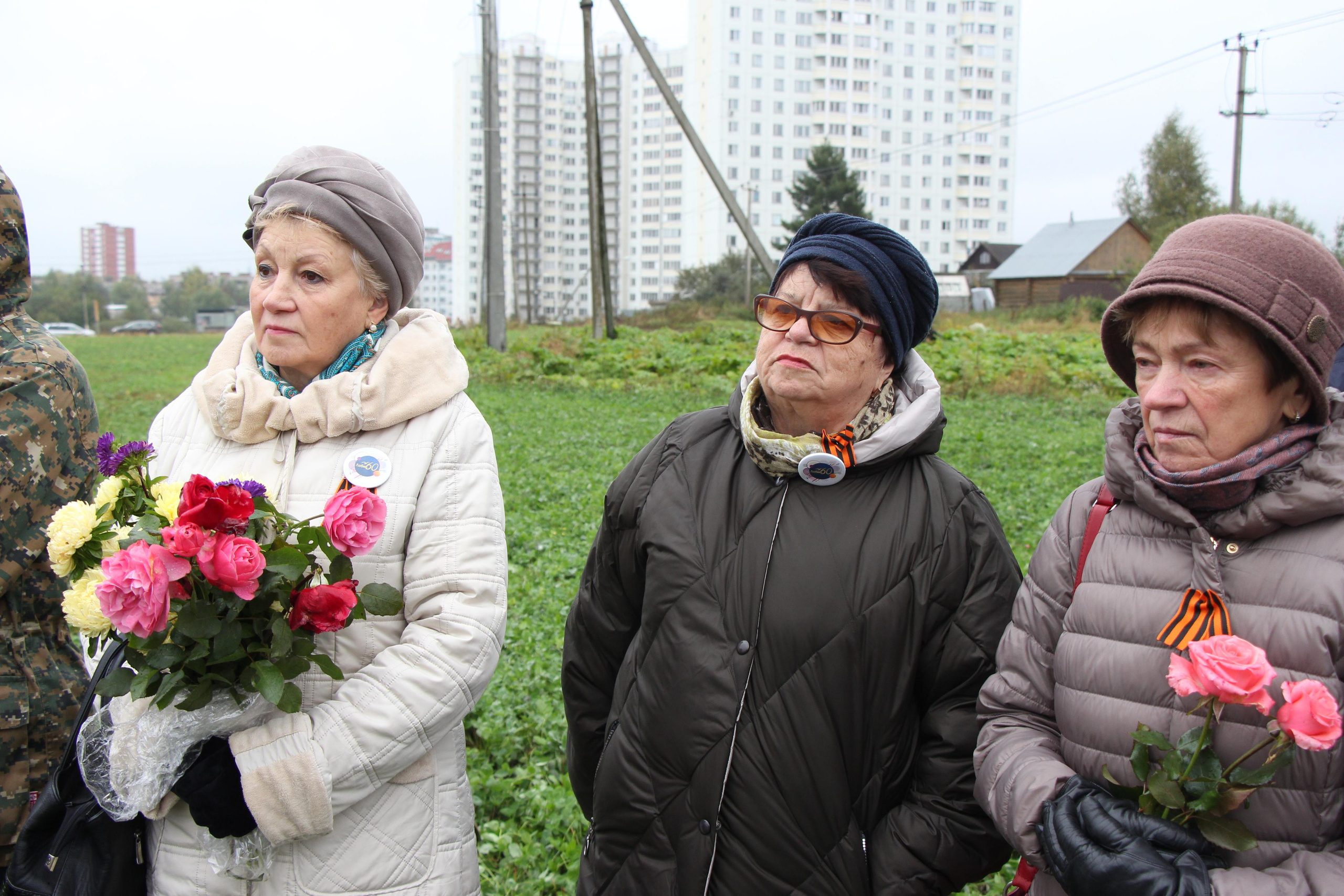 Открытие памятника на месте нахождения 109 останков бойцов ВОВ. Мария Ткаченко. Документальная фотография