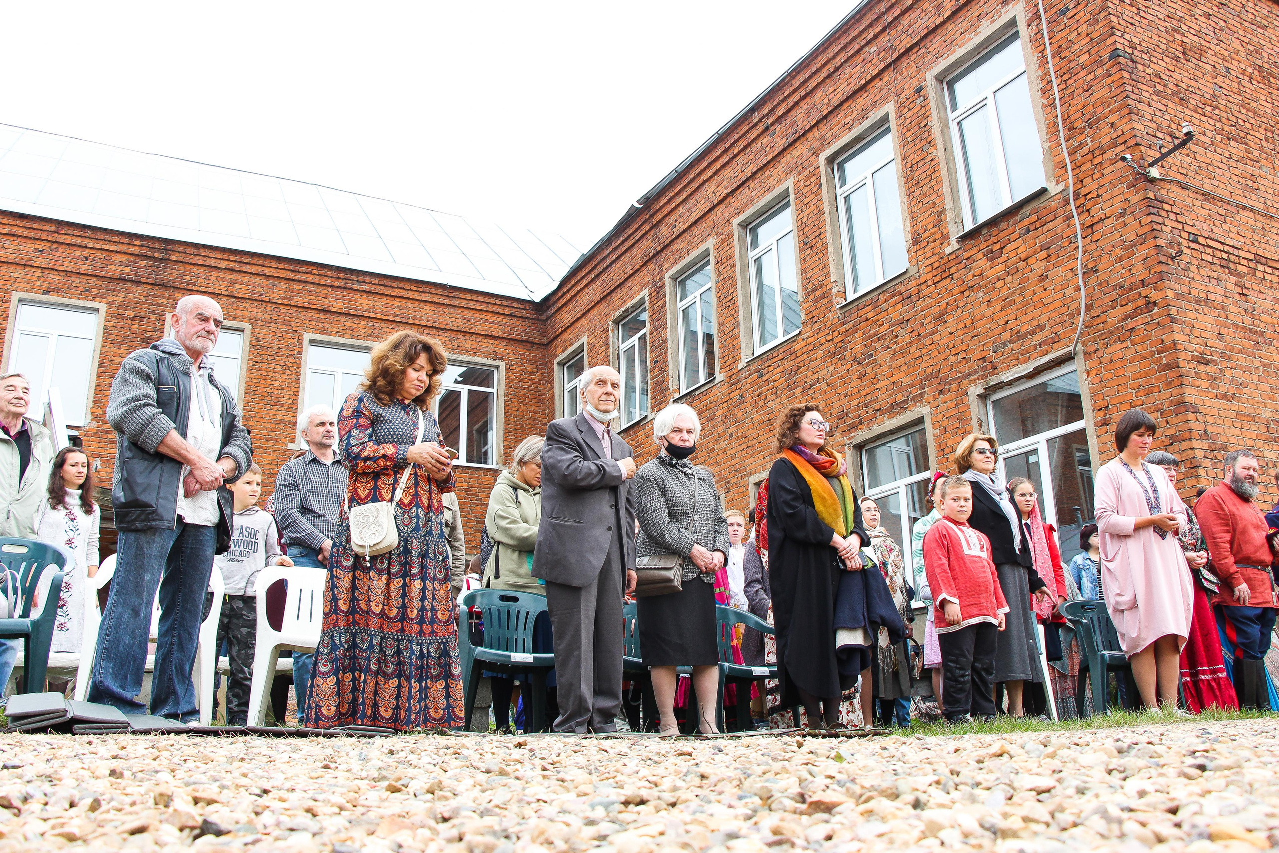 Открытие Атриума Отца Димитрия. Детская школа мозаики. 2021 г. Мария Ткаченко. Документальная фотография