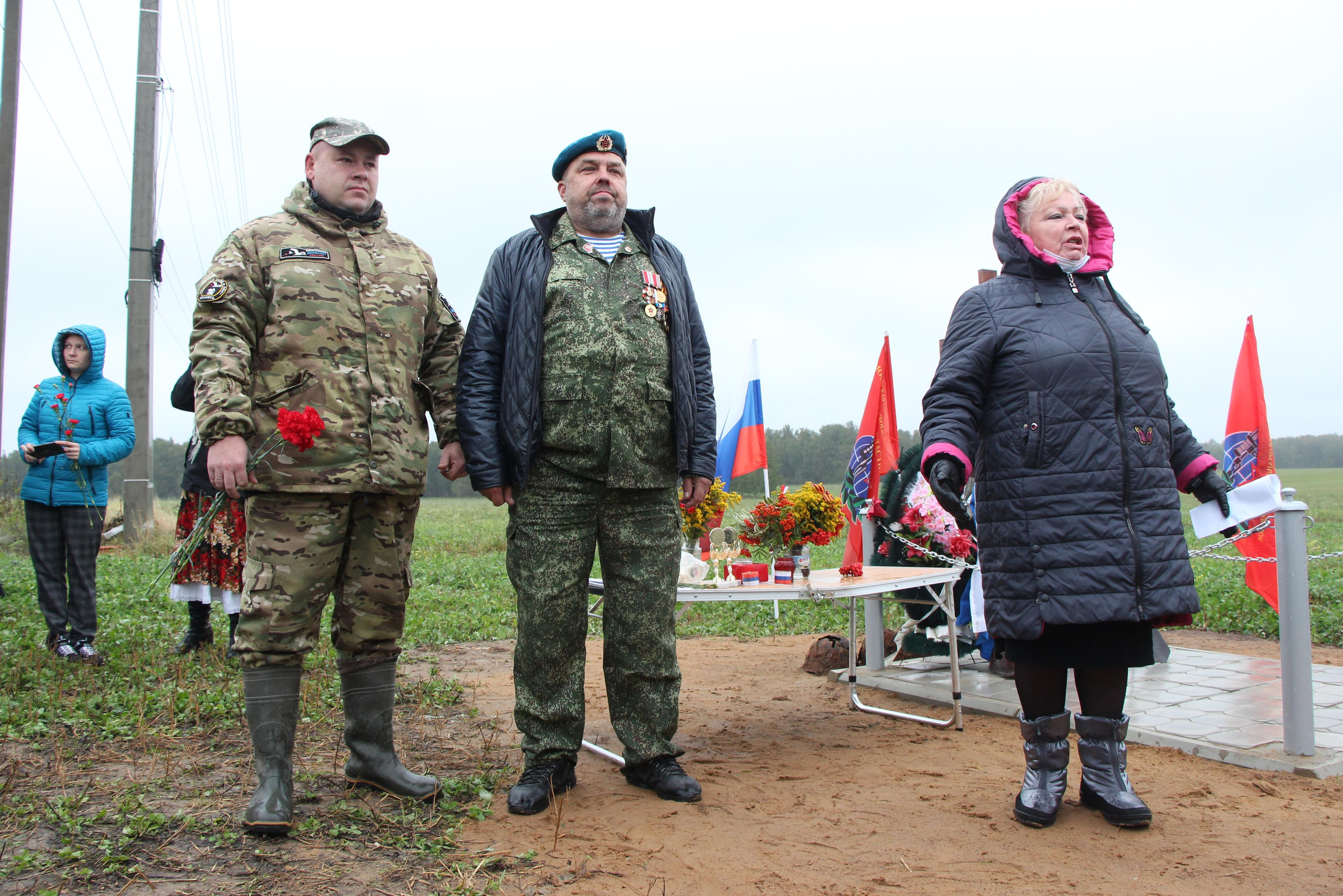 Открытие памятника на месте нахождения 109 останков бойцов ВОВ. Мария Ткаченко. Документальная фотография