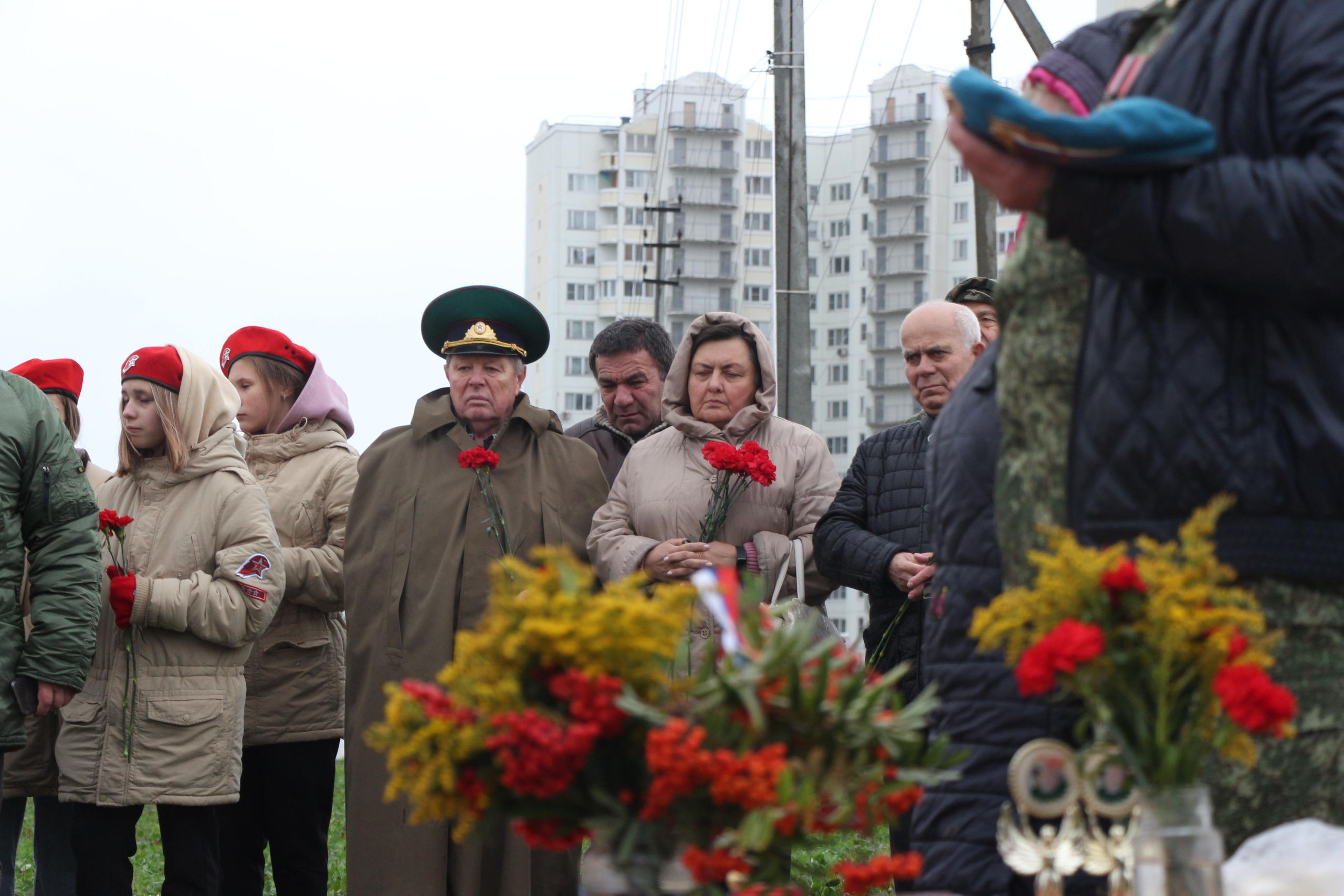 Открытие памятника на месте нахождения 109 останков бойцов ВОВ. Мария Ткаченко. Документальная фотография