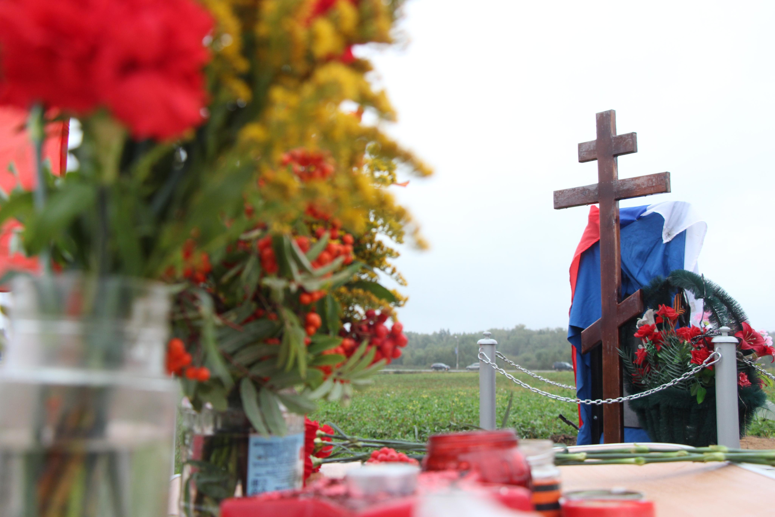 Открытие памятника на месте нахождения 109 останков бойцов ВОВ. Мария Ткаченко. Документальная фотография