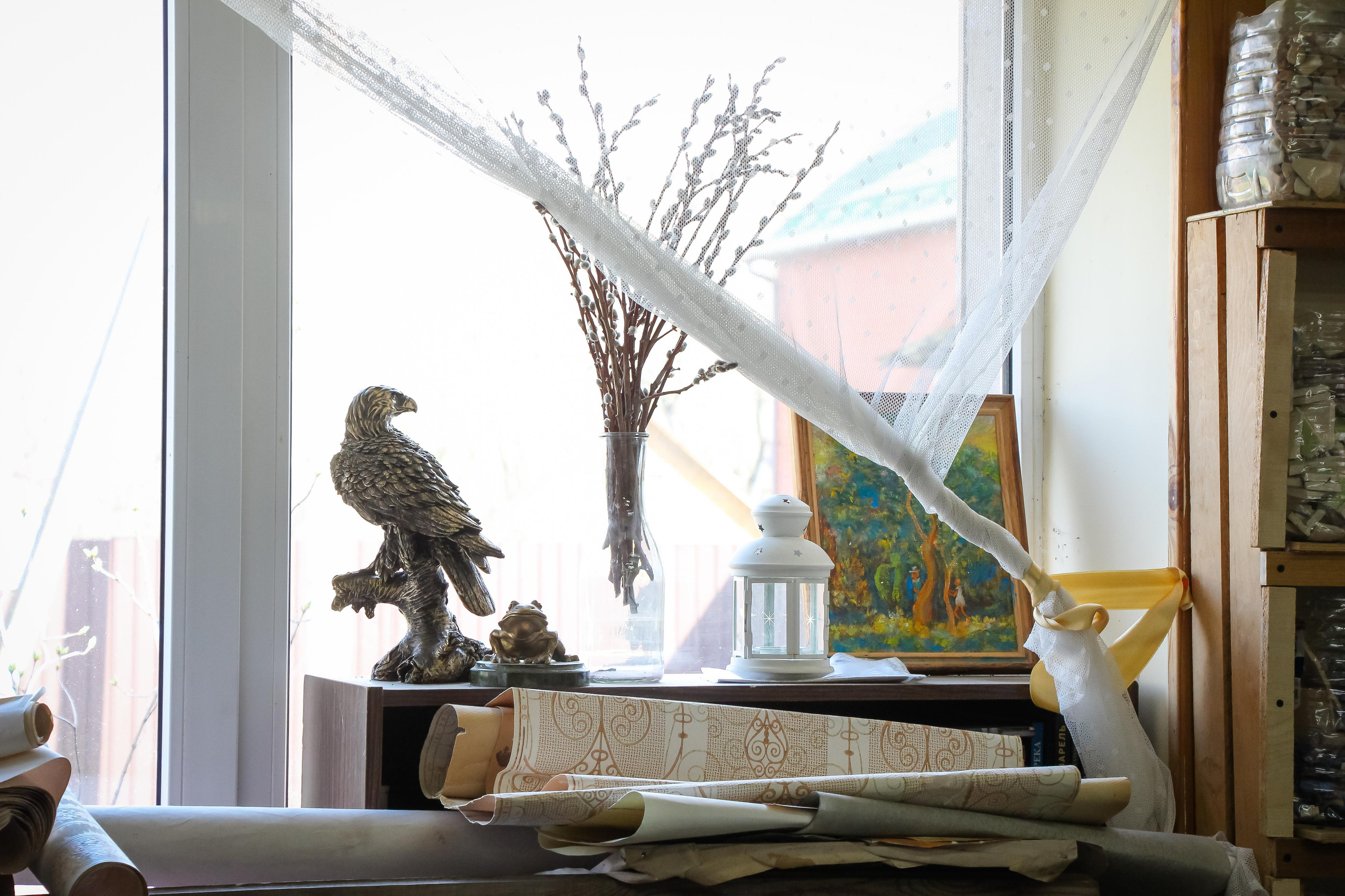 Диакон Димитрий и его детская школа мозаики. 2021 г. Мария Ткаченко. Документальная фотография