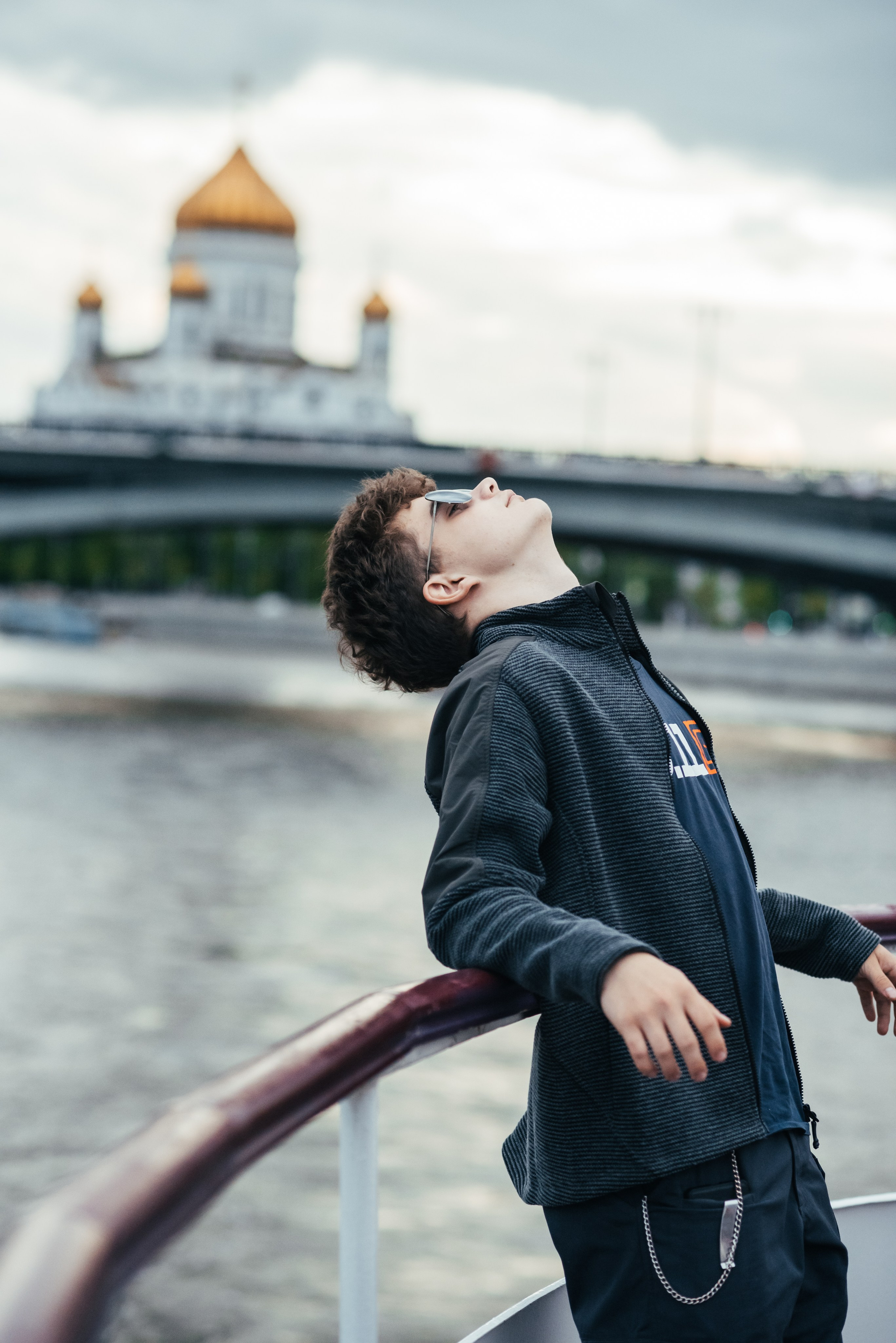 Последний звонок. Анастасия Петрович фотограф, фотокорреспондент в Москве и Санкт-Петербурге. Фотосъёмка репортажа, мероприятия, корпоративная съёмка, контент