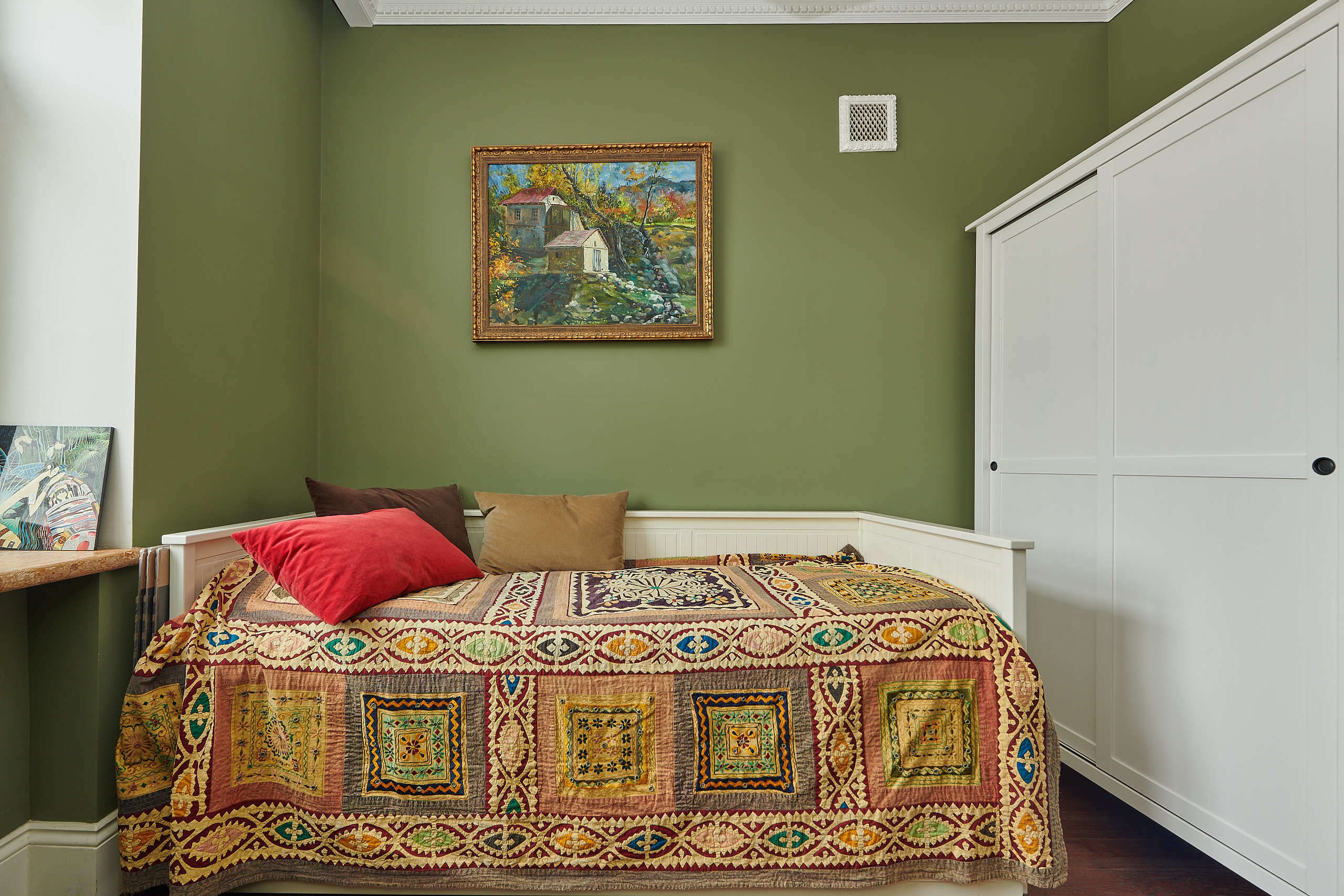 Квартира на Фрунзенской набережной. Флористическая, интерьерная и портретная съемка в Москве и Европе