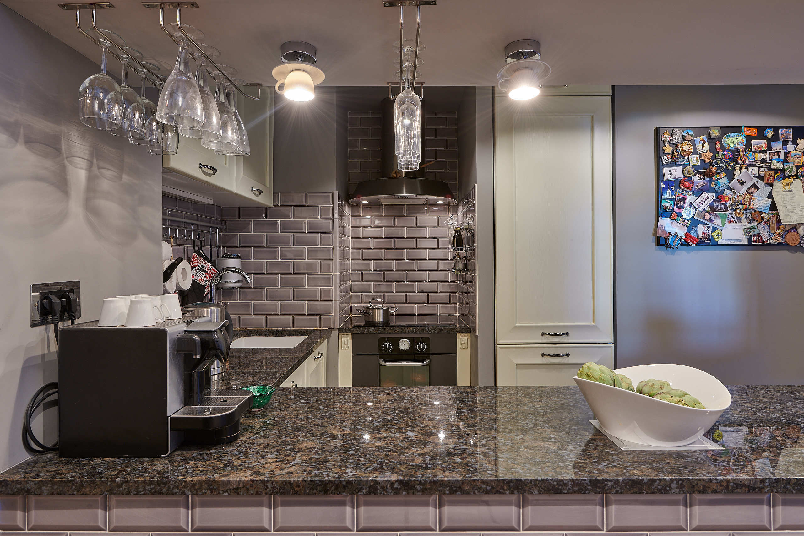 Квартира на Фрунзенской набережной. Флористическая, интерьерная и портретная съемка в Москве и Европе