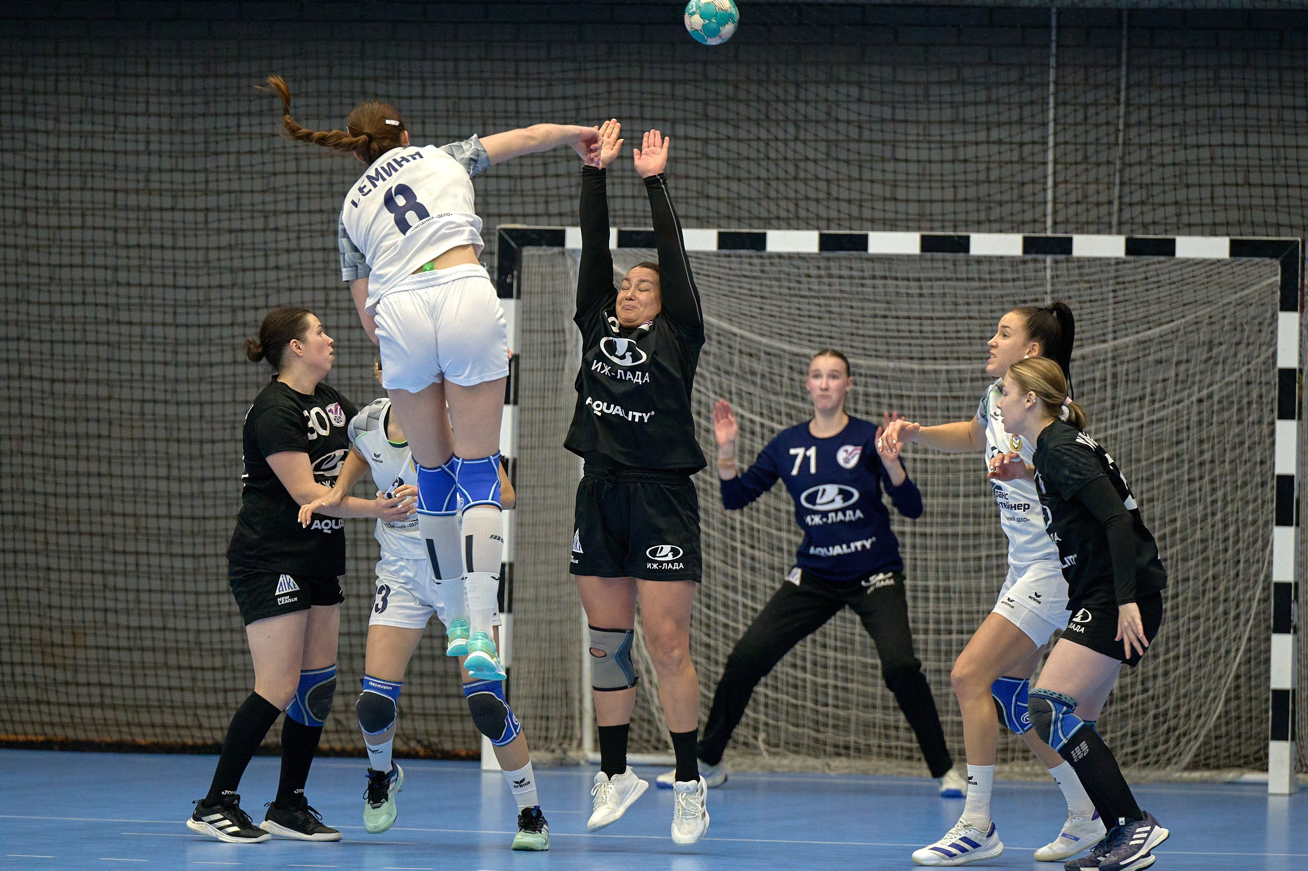 Гандбол. OLIMPBET Суперлига. «Университет» — «ЦСКА». Спортивный репортажный фотограф в Ижевске Сергей Мерзляков