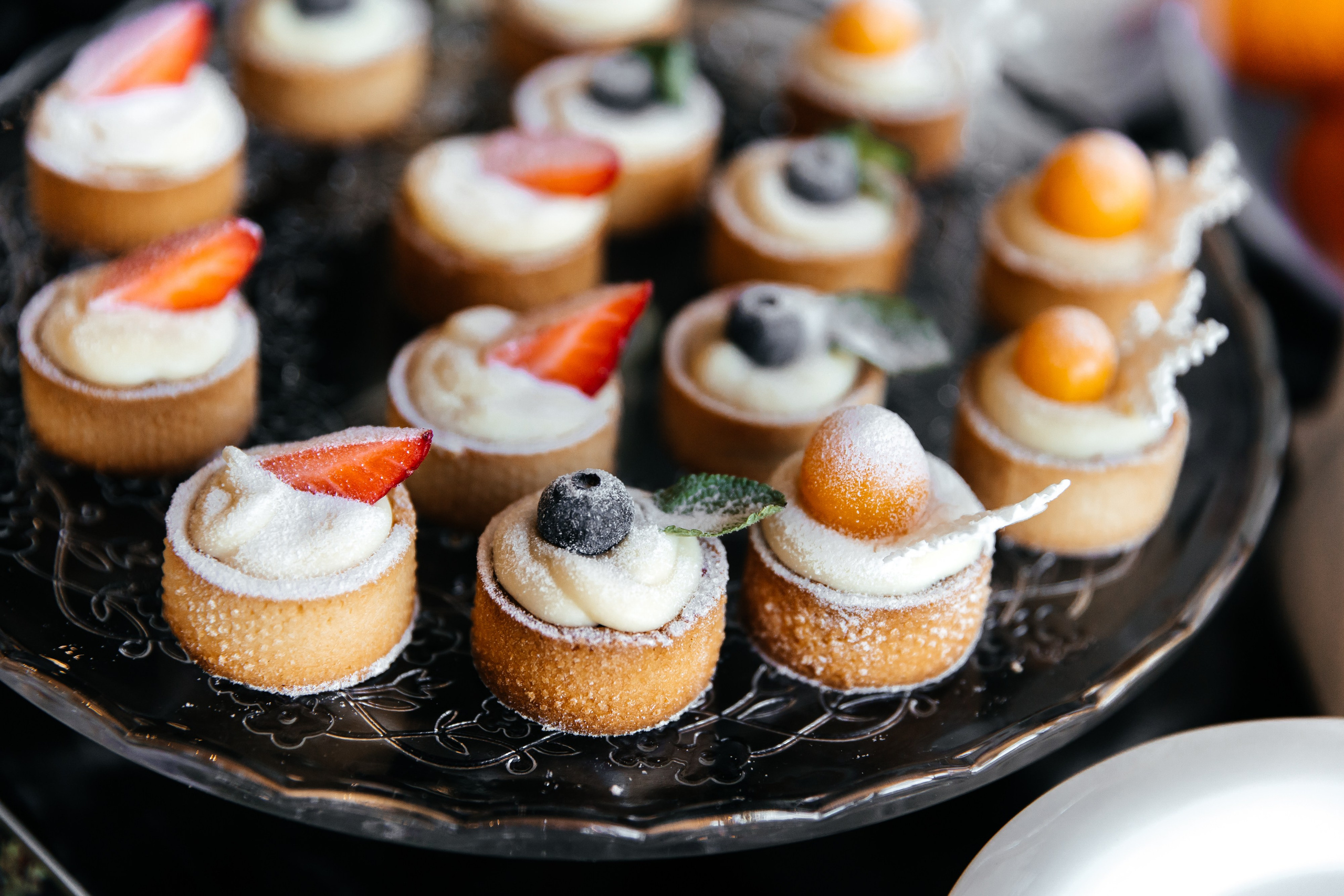 Эклерная Merci. Фотограф Елена Краснопевцева