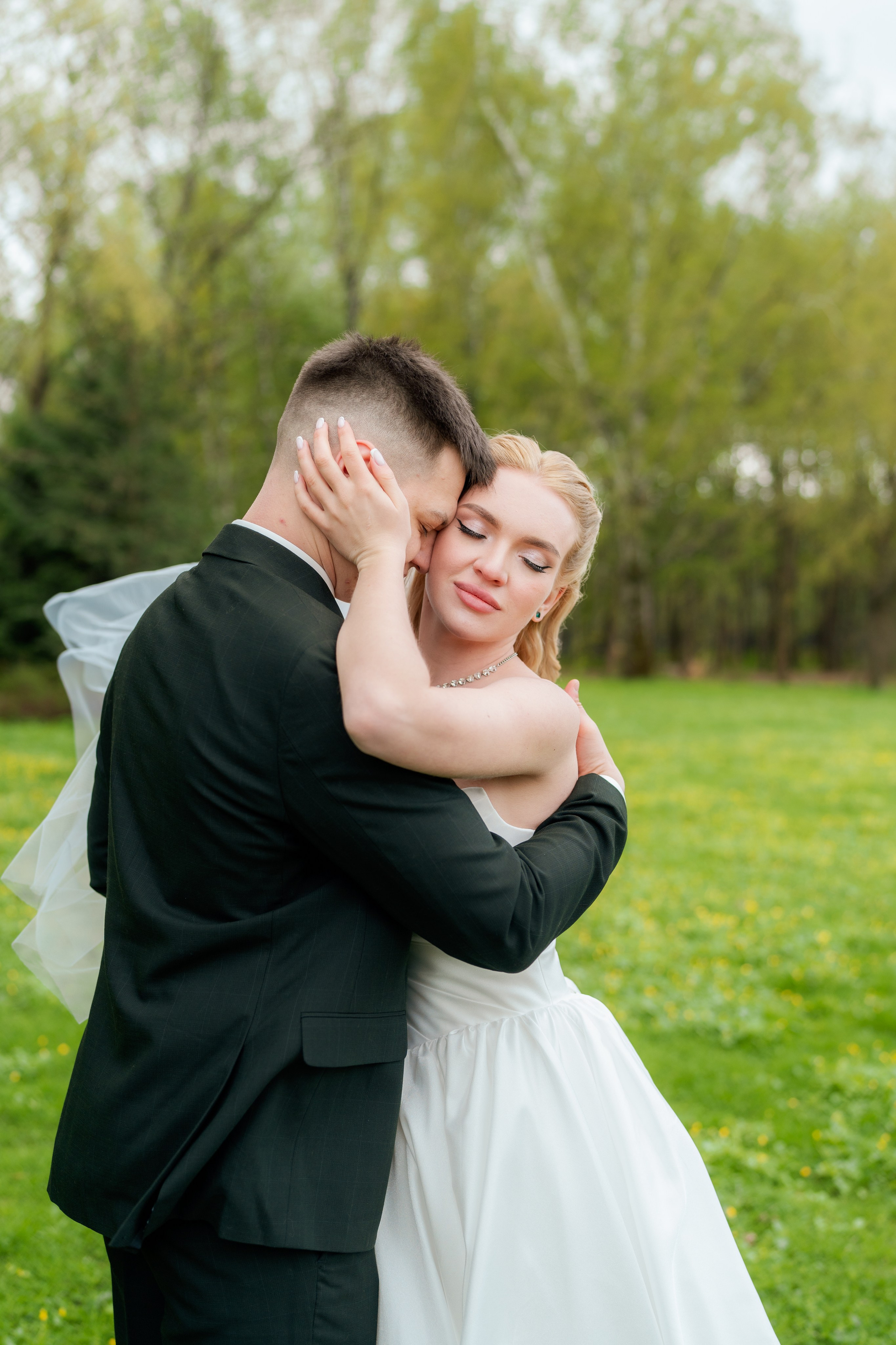 Алиса и Влад. Полный свадебный день (утро, усадьба, прогулка, выездная регистрация, банкет). Дата съемки 26.04.2025. Свадебный фотограф Москва