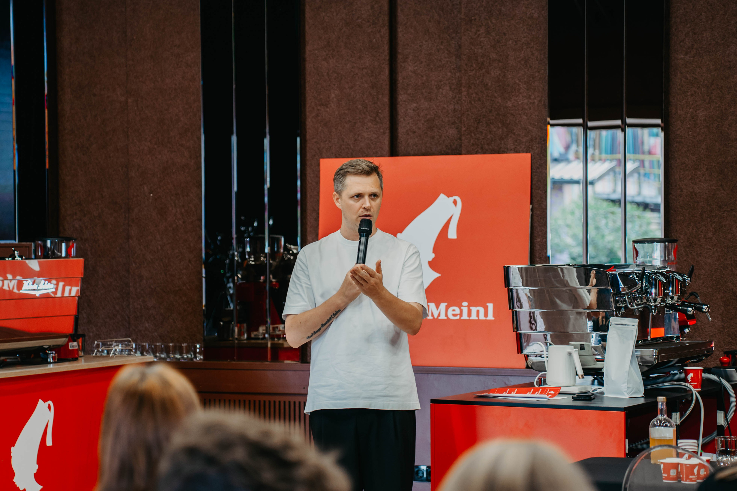 JM Barista Skills 24'. Фотограф, видеограф и пилот дрона на Байкале