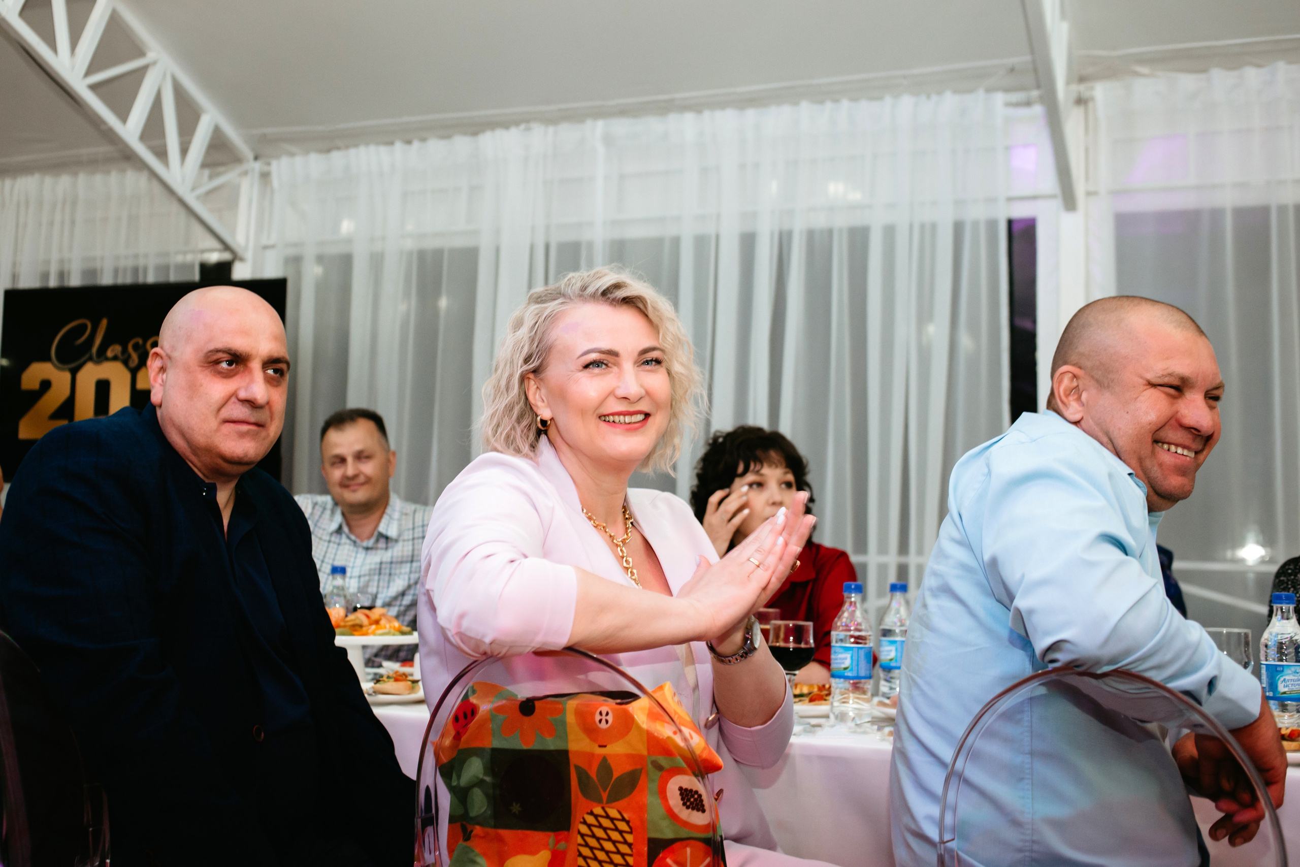 Выпускной 2025 (41 школа) 11 класс. Фотограф в Челябинске Ополихина Анна