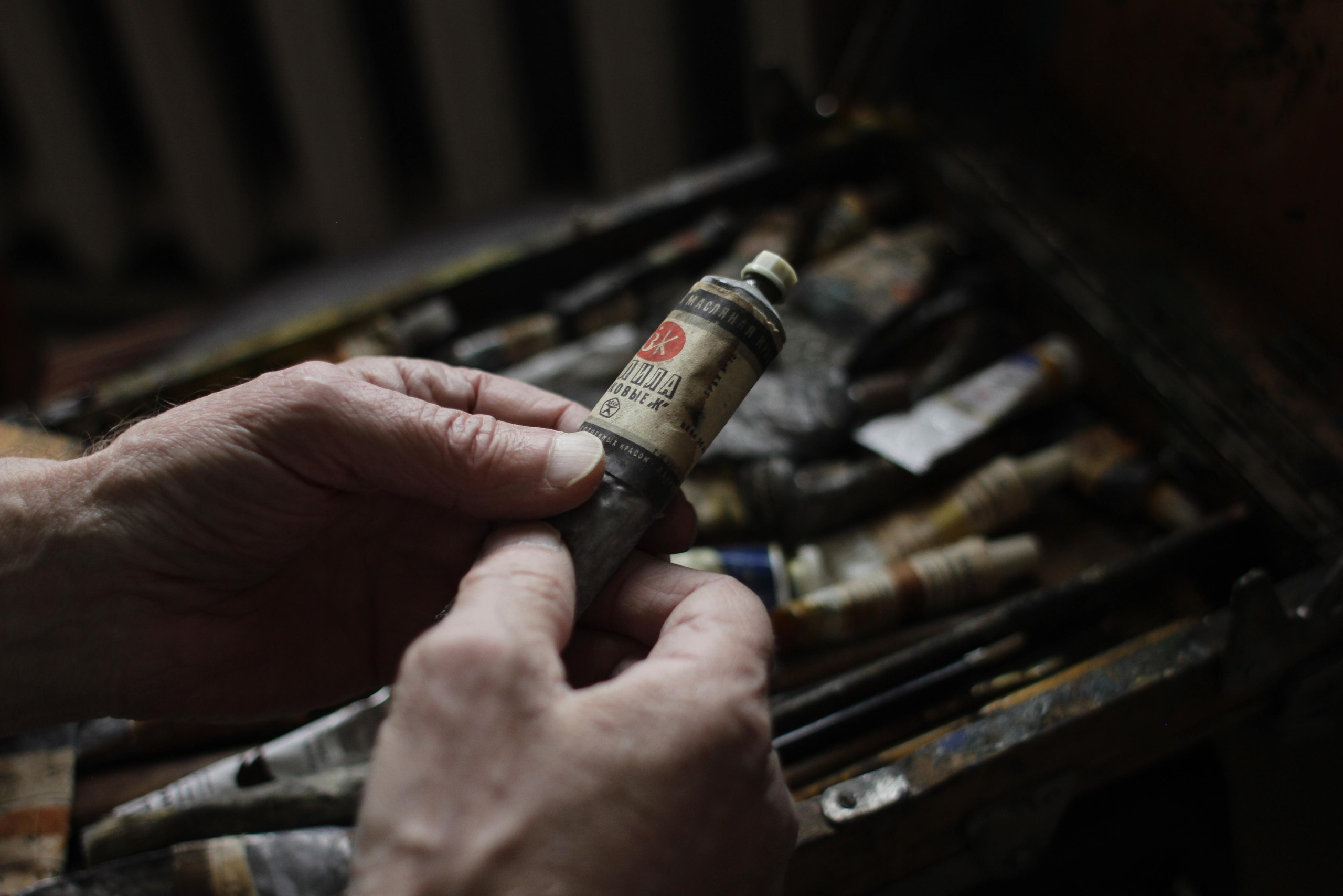 Художник Юрий Антонович Рыбьяков, 2019. Фотограф в Тюмени Даша Михнова. Портреты, фотопроекты, фотодни