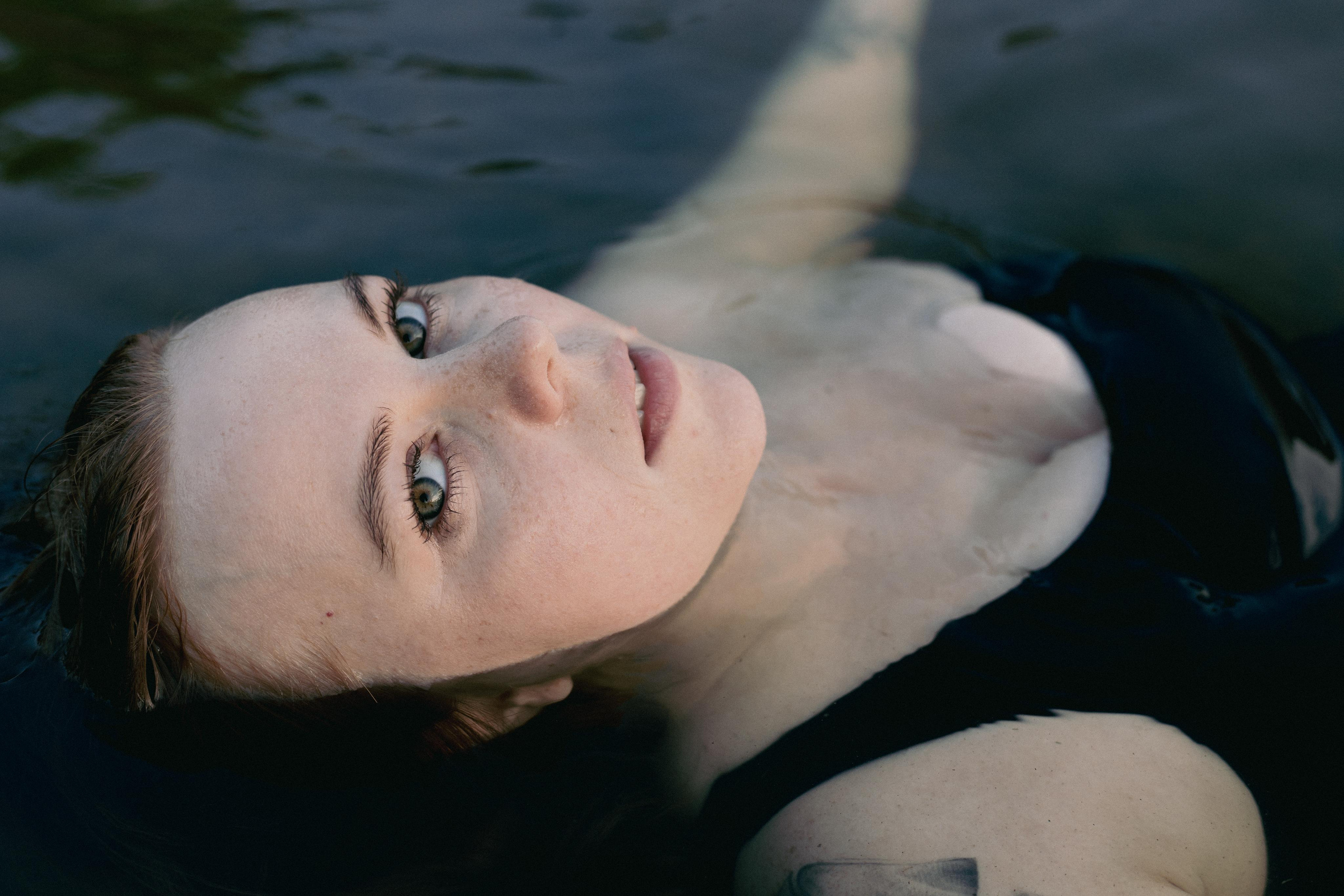 Водоём. Фотограф в Тюмени Даша Михнова. Портреты, фотопроекты, фотодни