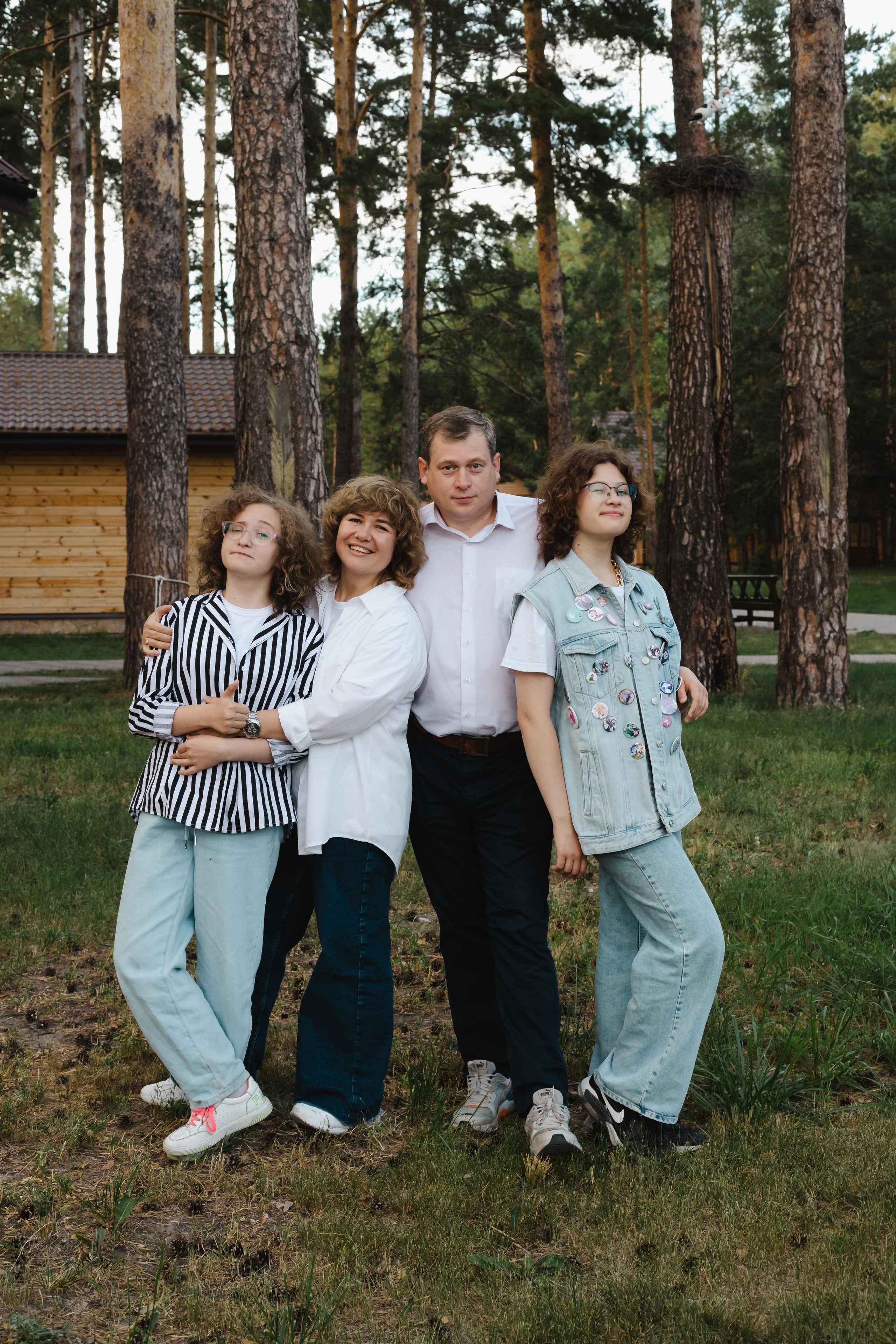 Семейный портрет на природе