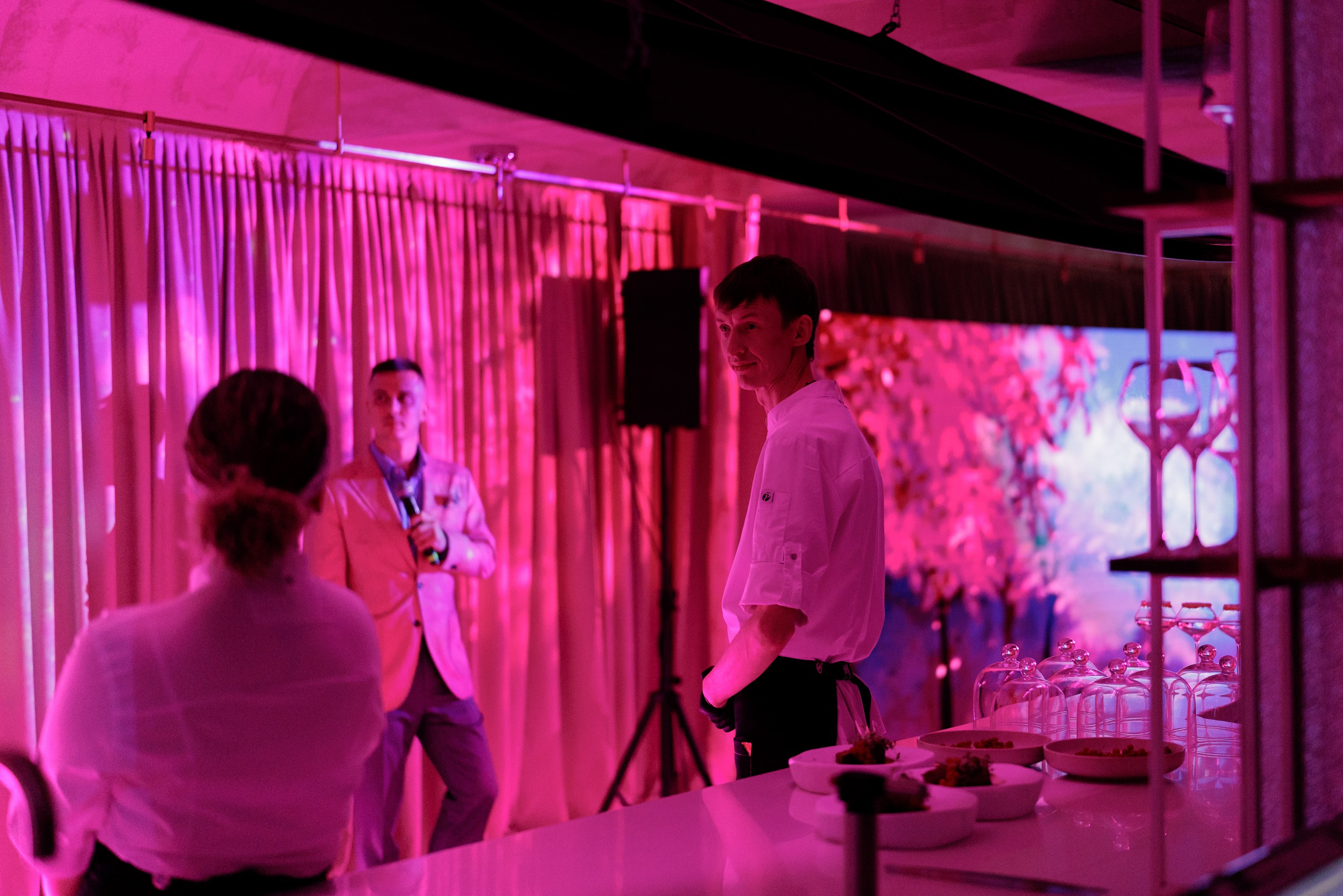 Гастроужин в р.Komorebi (may.25). Свадебный фотограф