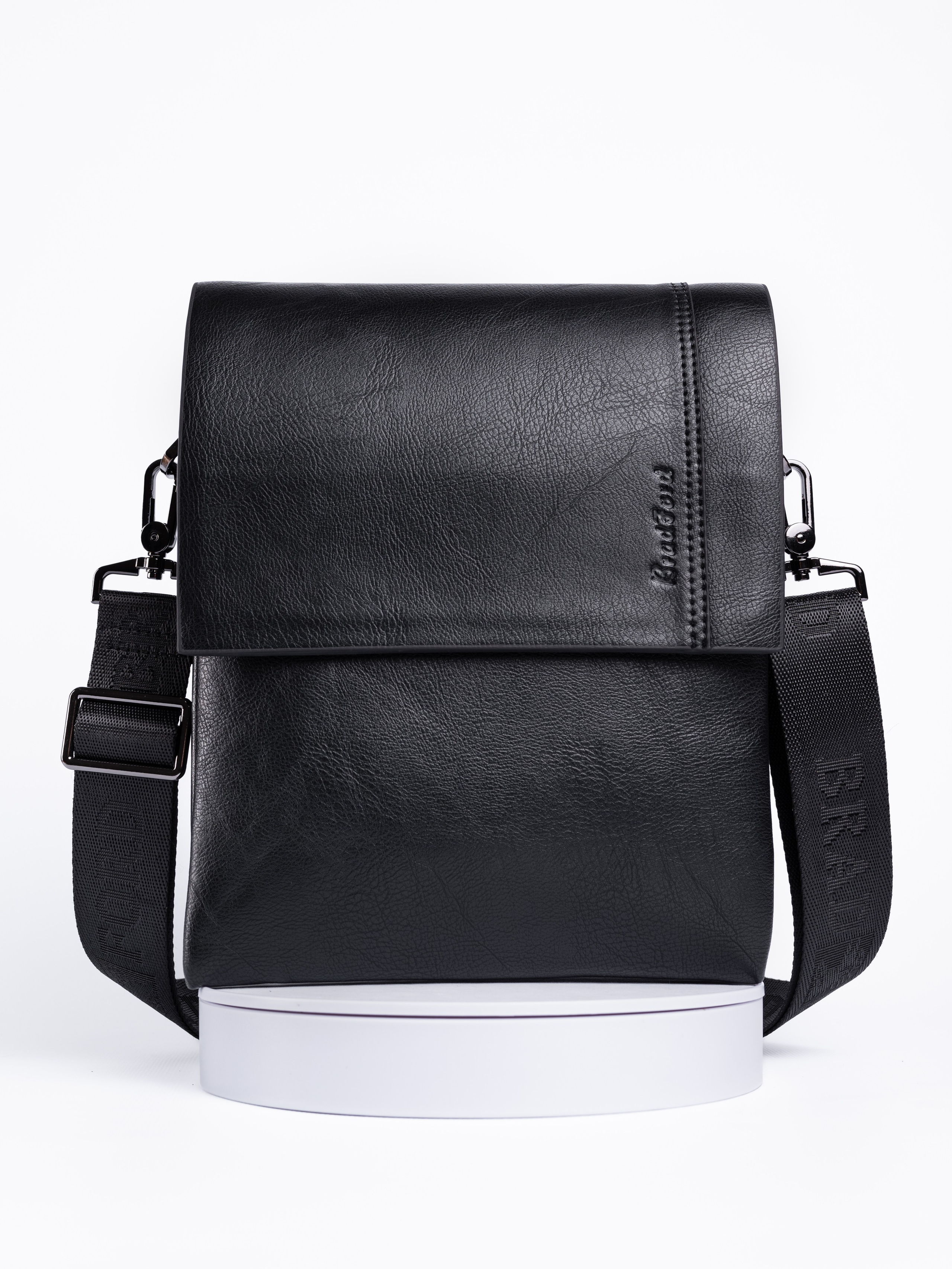 Сумки мужские. Предметный фотограф, фото для маркетплейсов Пятигорск, КМВ