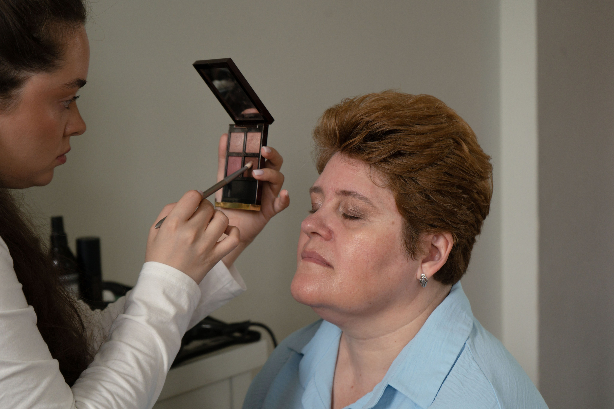 Бэкстейдж фотосессии подопечных фонда Адвита и их семей. Юля Мурашова портретный и документальный фотограф