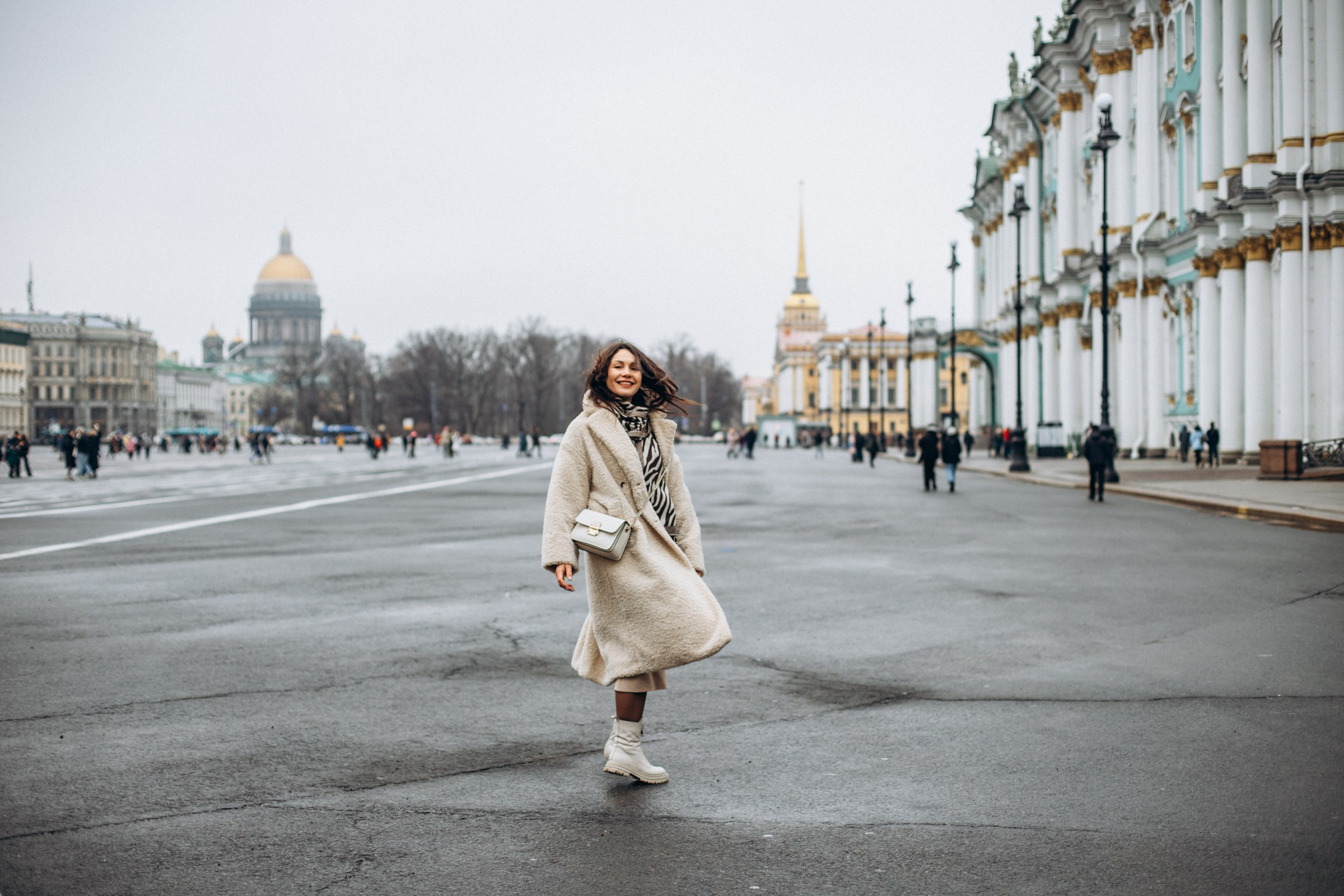 Светлана в феврале. Фотопрогулка в Петербурге. Индивидуальный и семейный фотограф в Санкт-Петербурге