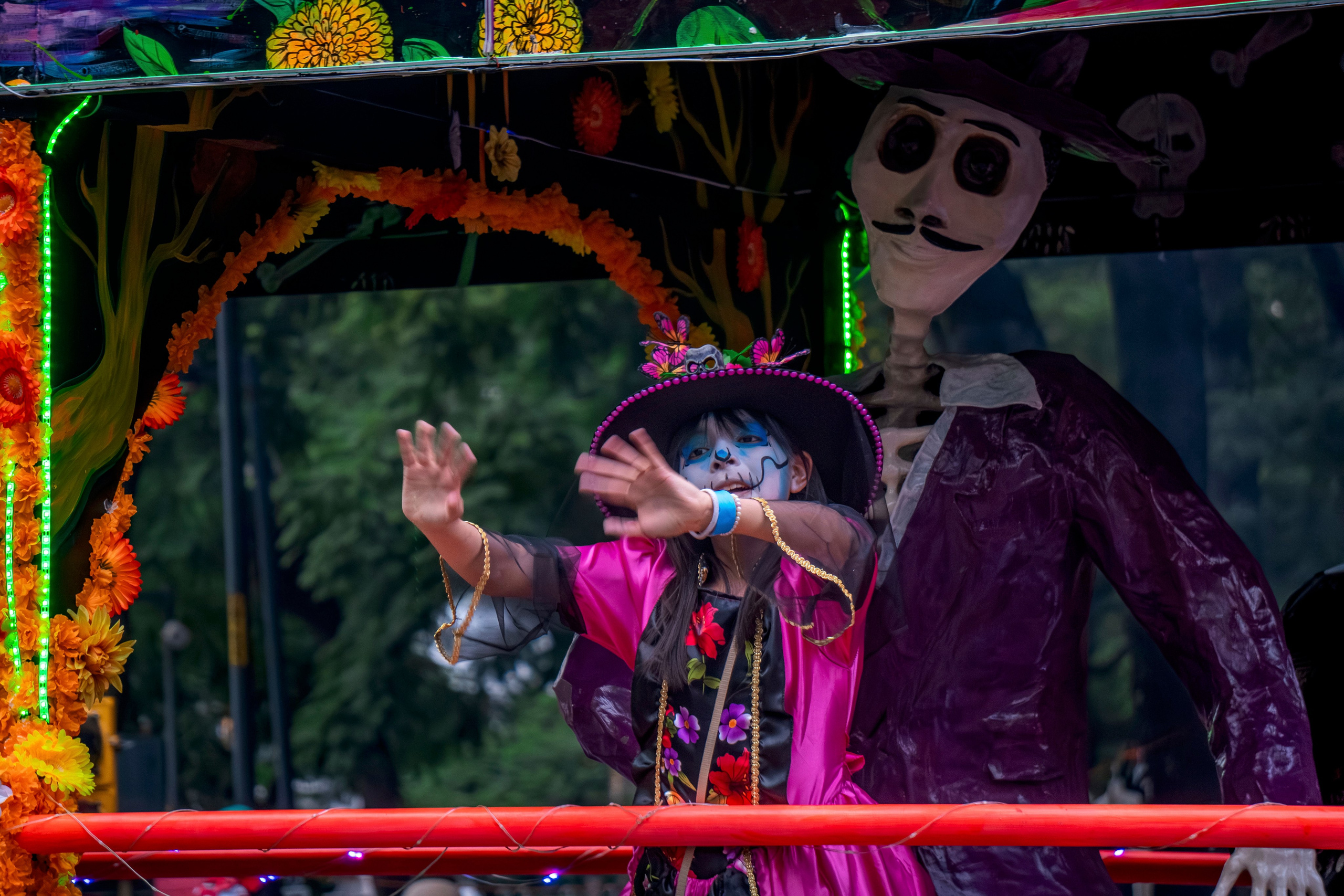 Day of the Dead. Ofrenda & Parade. CDMX Photography | Alex Klenin| Portrait & Event Photographer