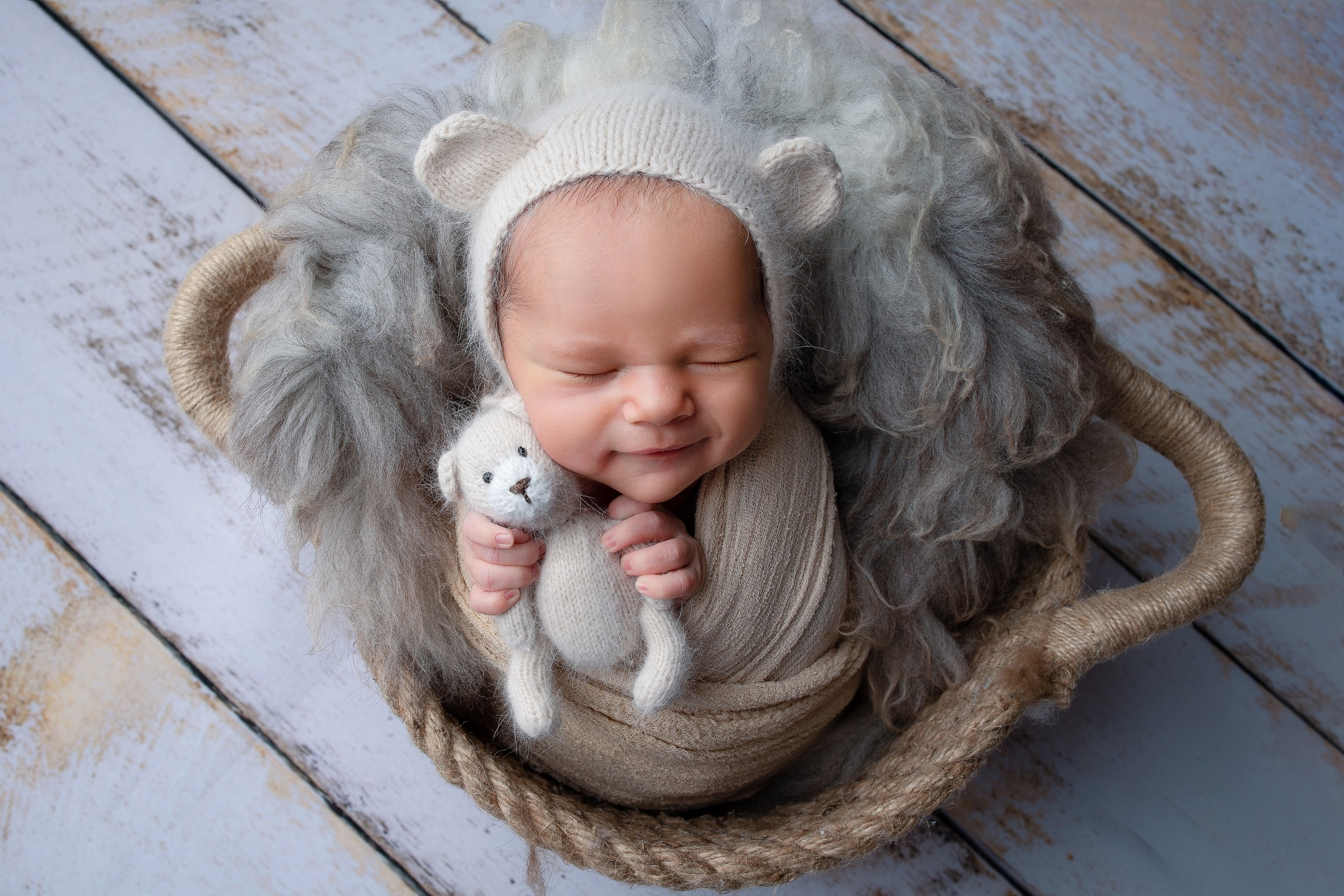 Нежная и милая фотосессия первых дней жизни Вашего ребенка в Минске. Фотограф новорождённых Минск — стоимость newborn фотосессии в Минске