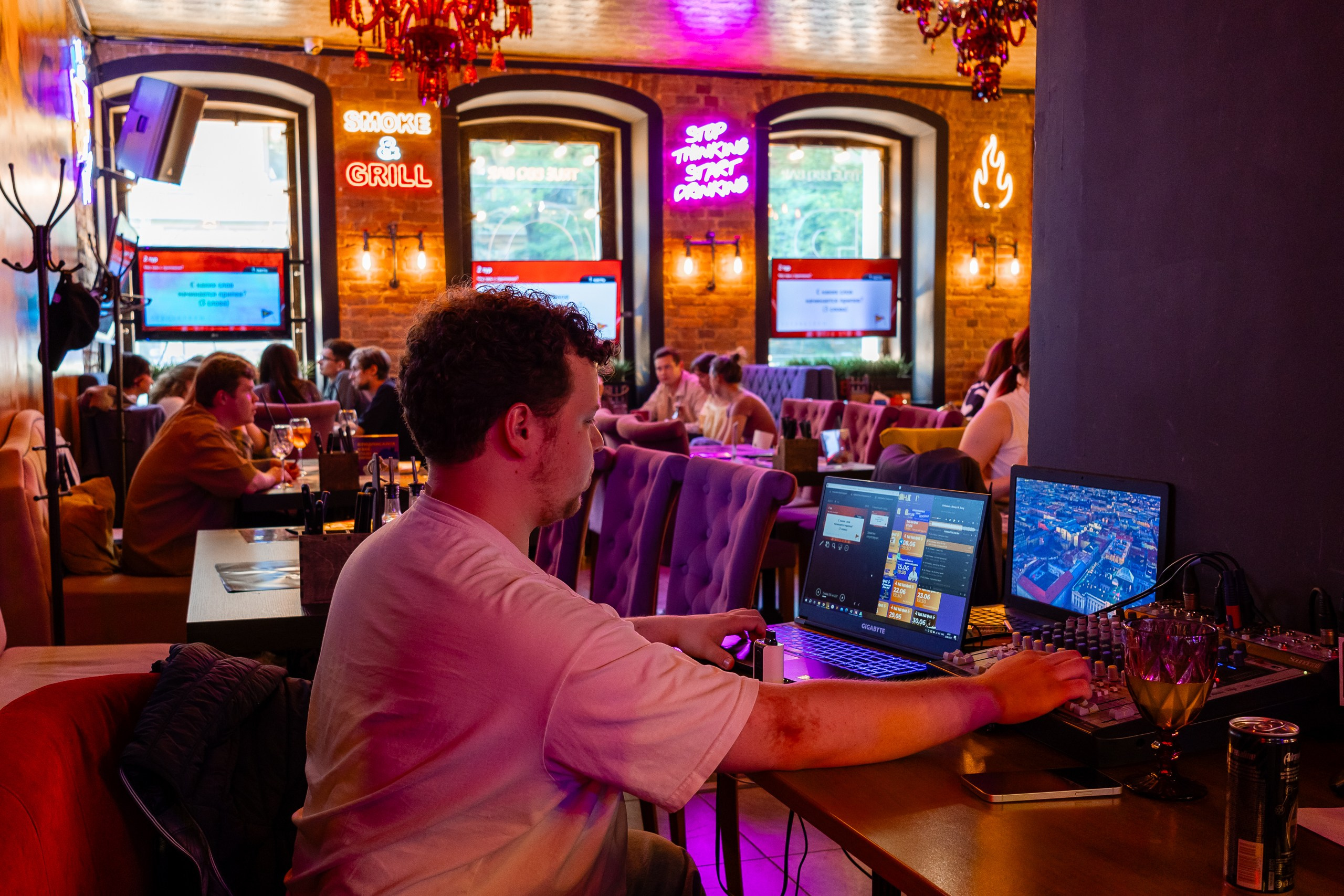 Технический специалист на игре квиз